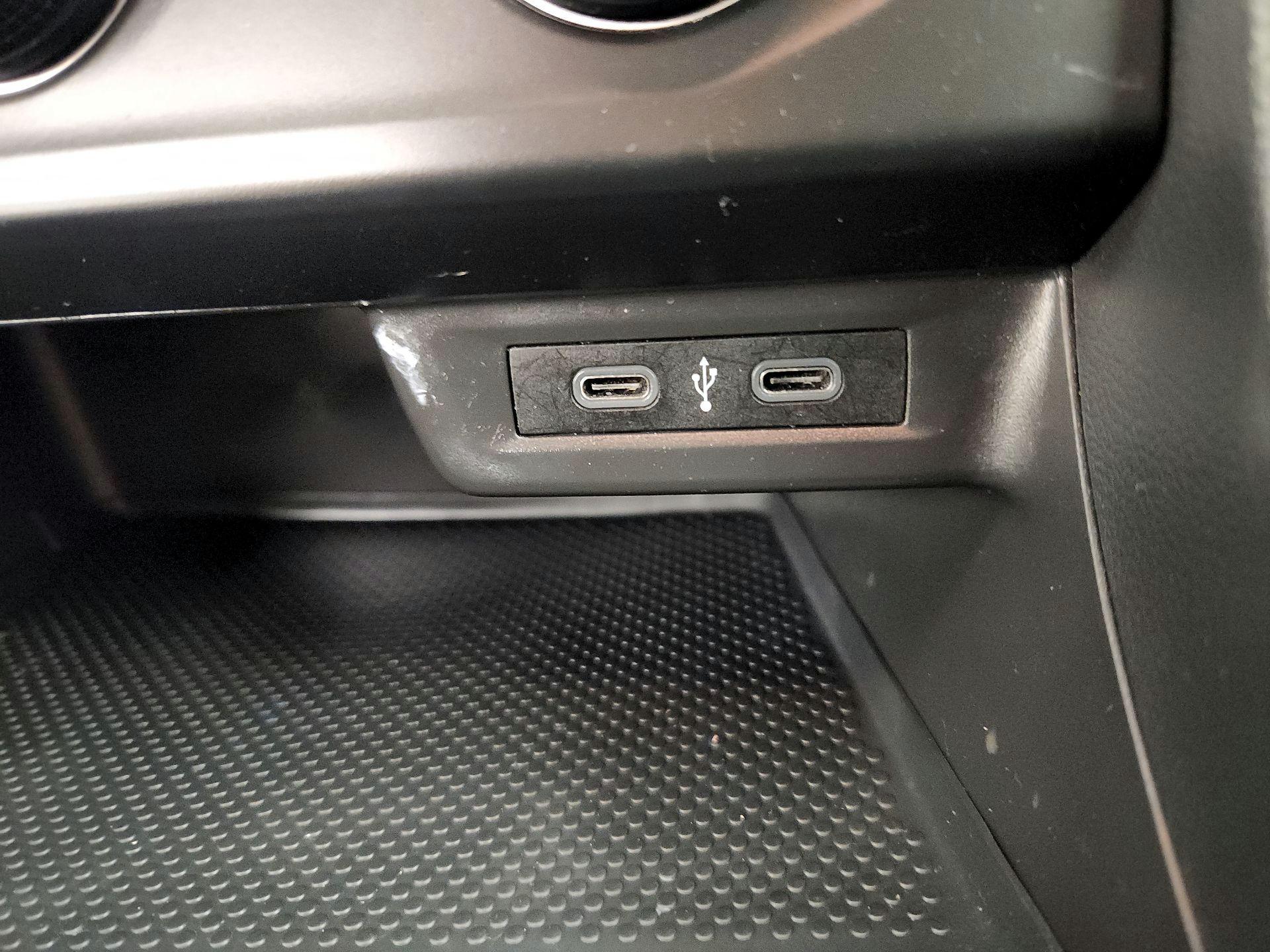 Thumbnail: 2022 Volkswagen Jetta - 18