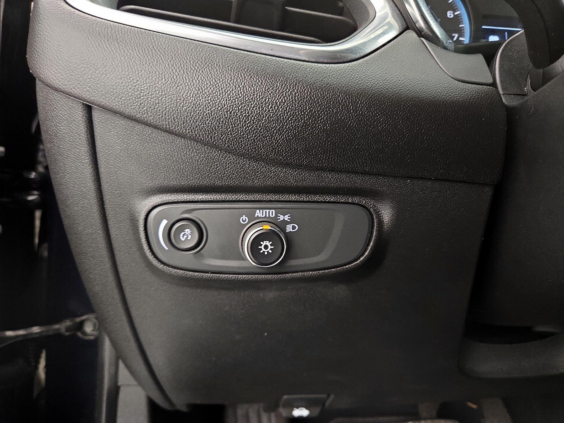 Thumbnail: 2020 Chevrolet Equinox - 13