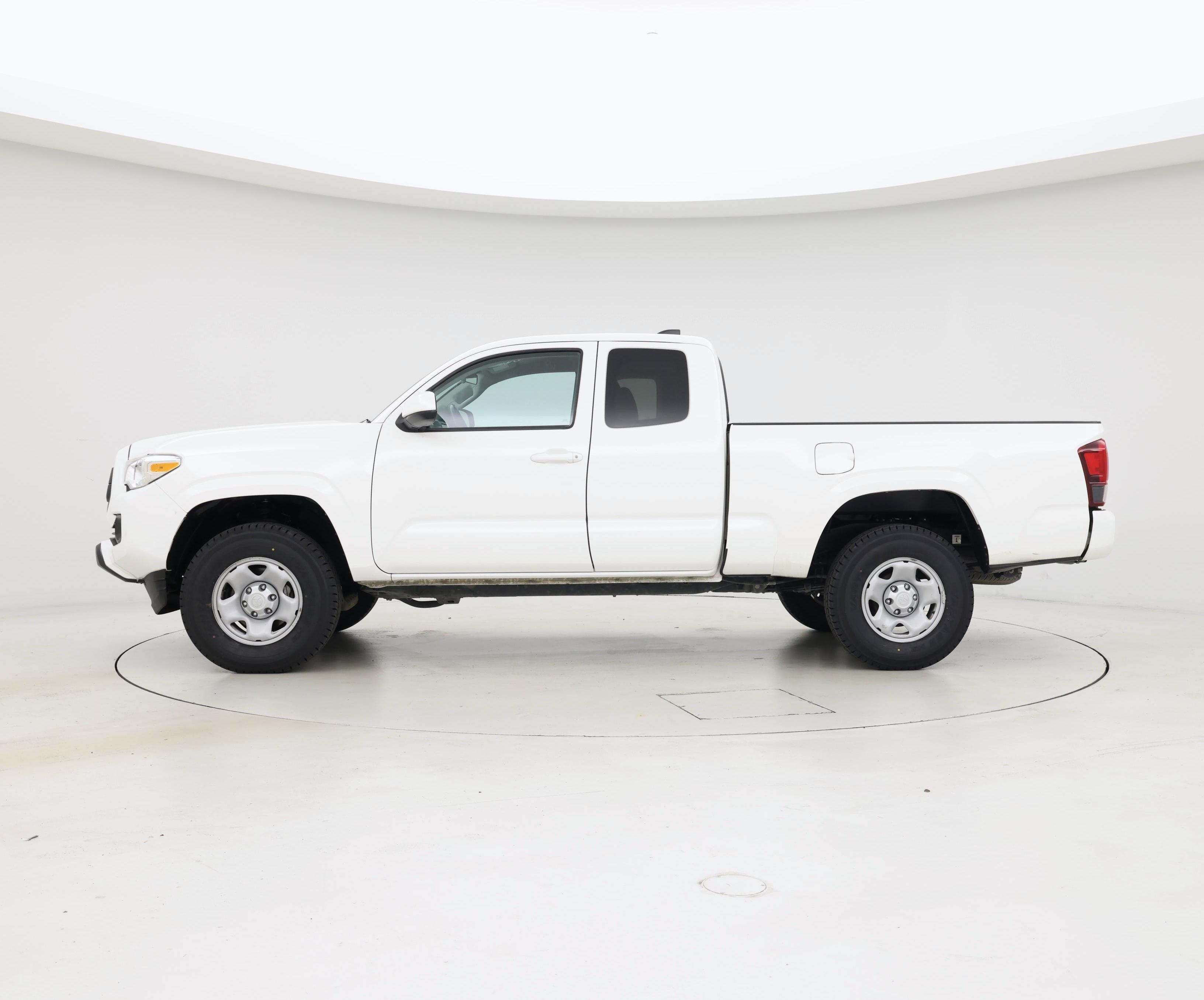 Thumbnail: 2021 Toyota Tacoma - 3