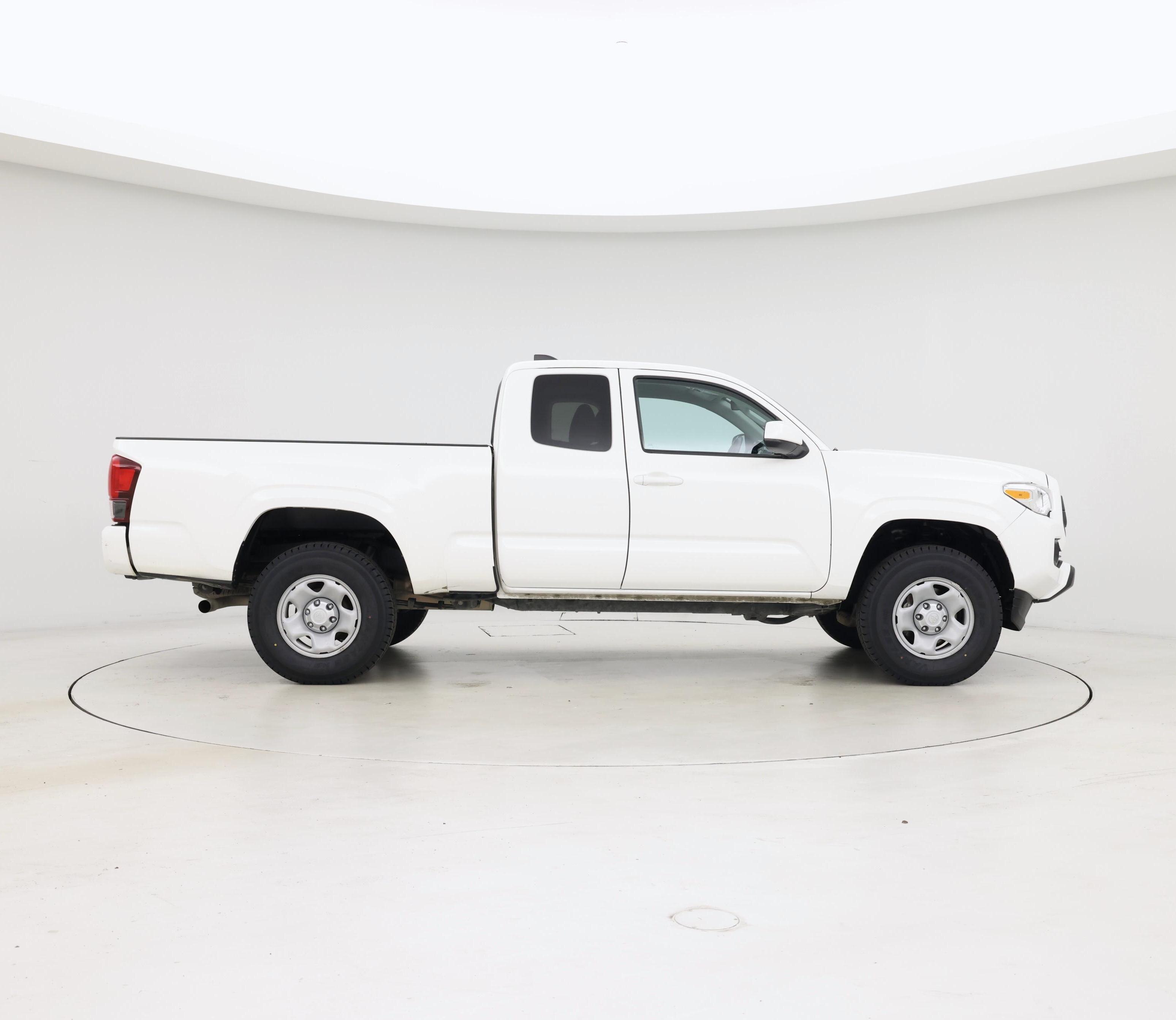 Thumbnail: 2021 Toyota Tacoma - 7