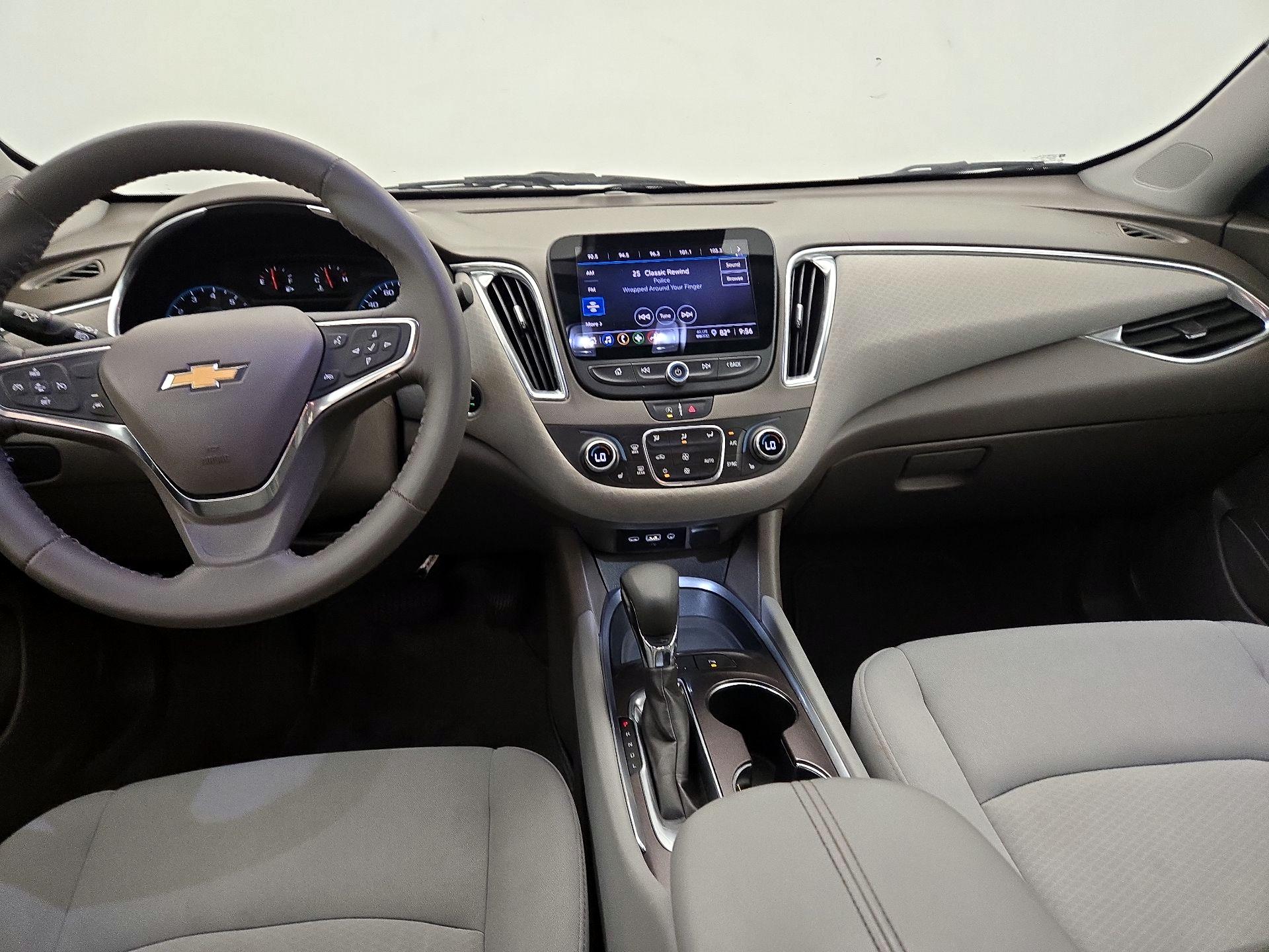 Thumbnail: 2021 Chevrolet Malibu - 9