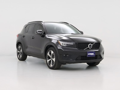 2023 Volvo XC40 B4 Ultimate Dark Theme