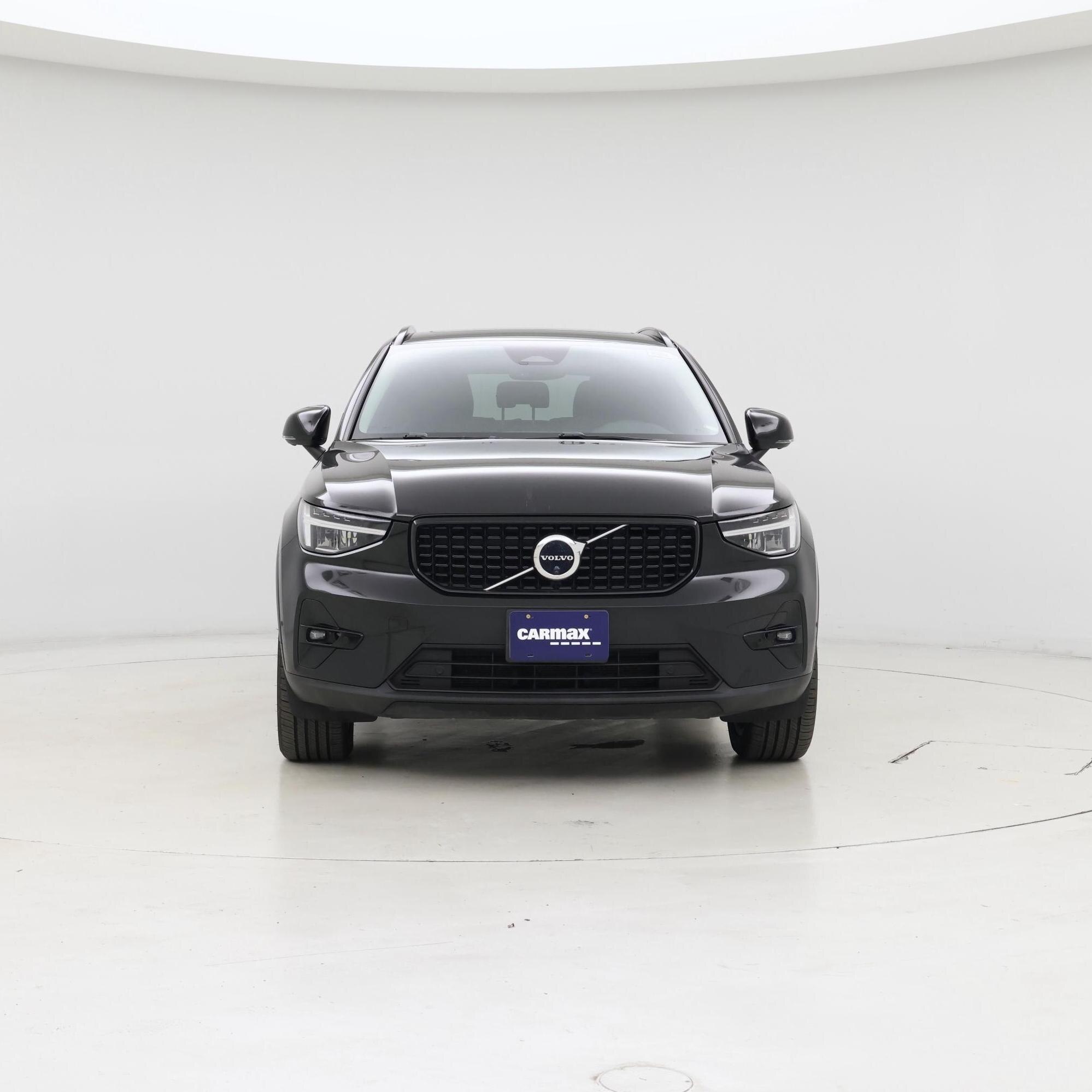 Thumbnail: 2023 Volvo XC40 - 5