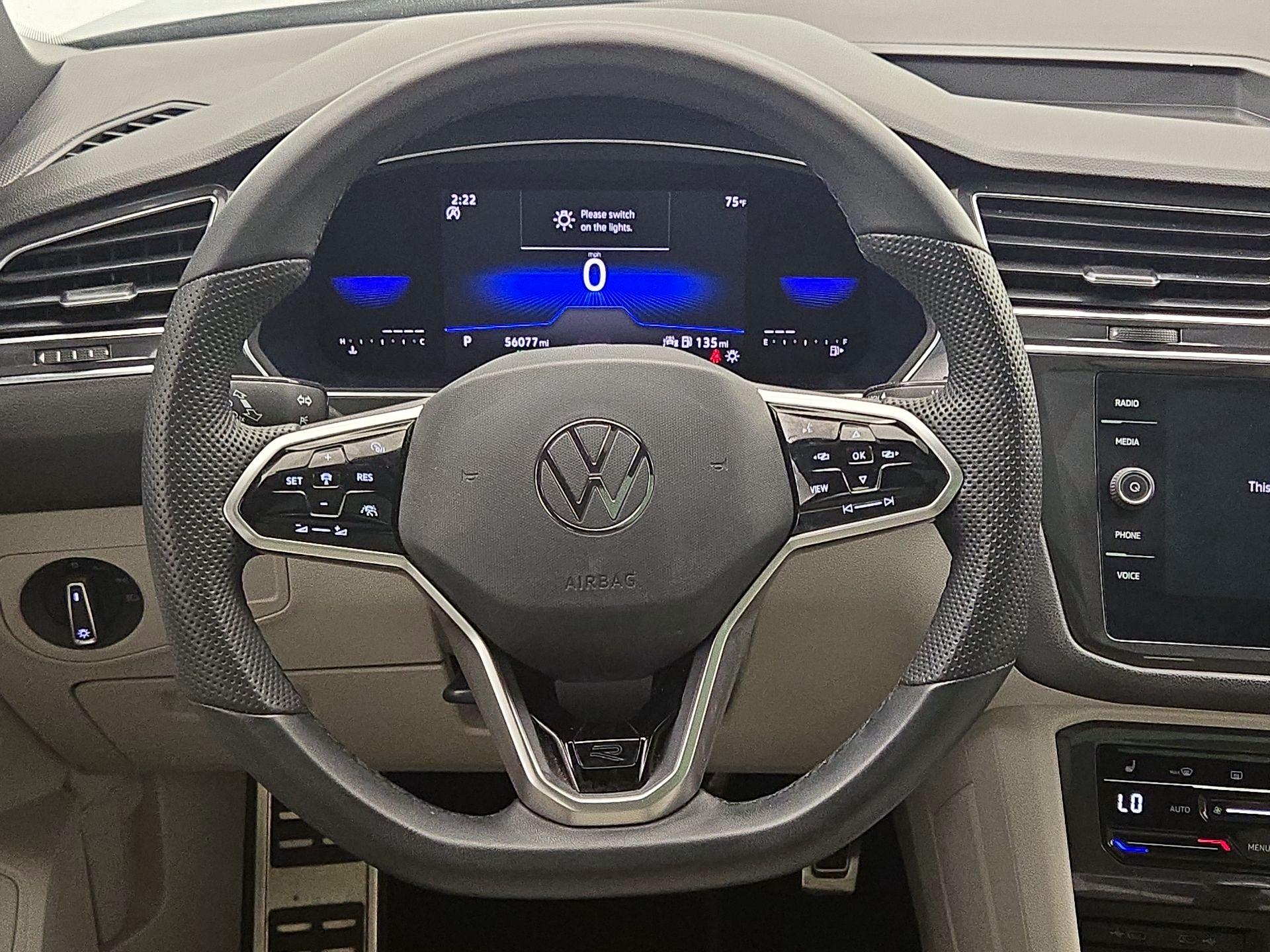 Thumbnail: 2022 Volkswagen Tiguan - 10