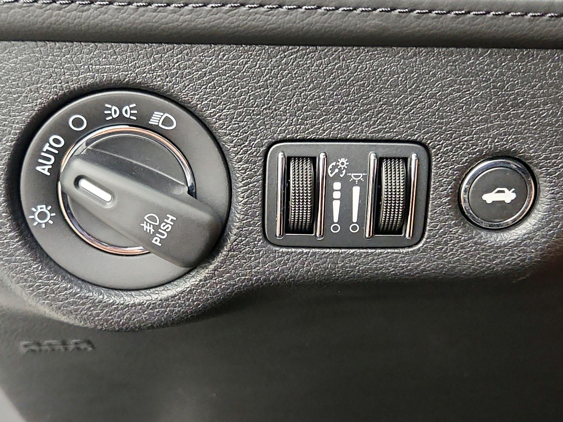 Thumbnail: 2015 Chrysler 300 - 13