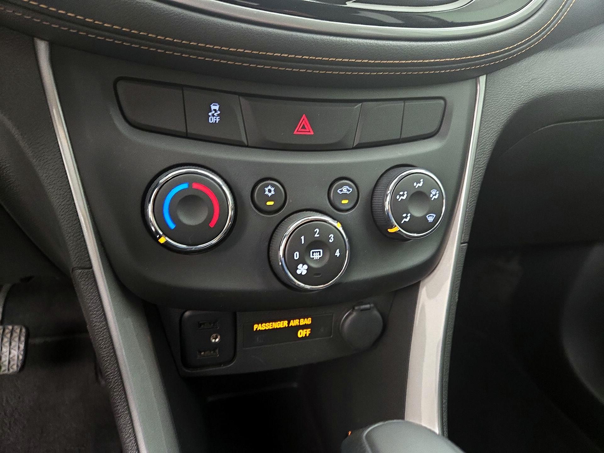 Thumbnail: 2018 Chevrolet Trax - 17