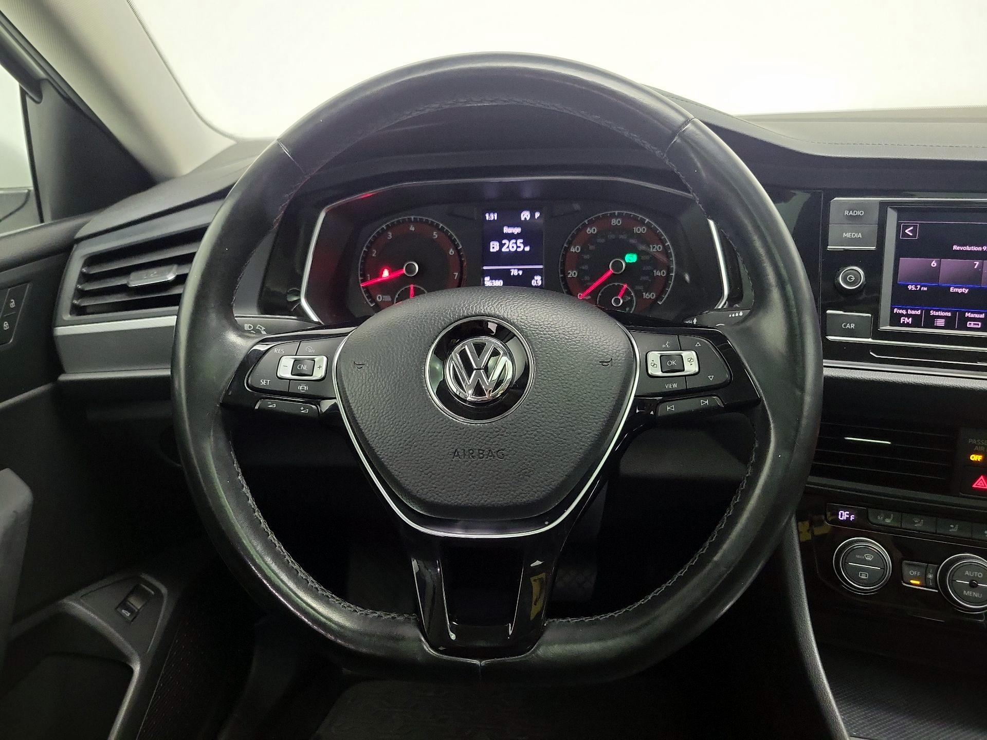 Thumbnail: 2019 Volkswagen Jetta - 10
