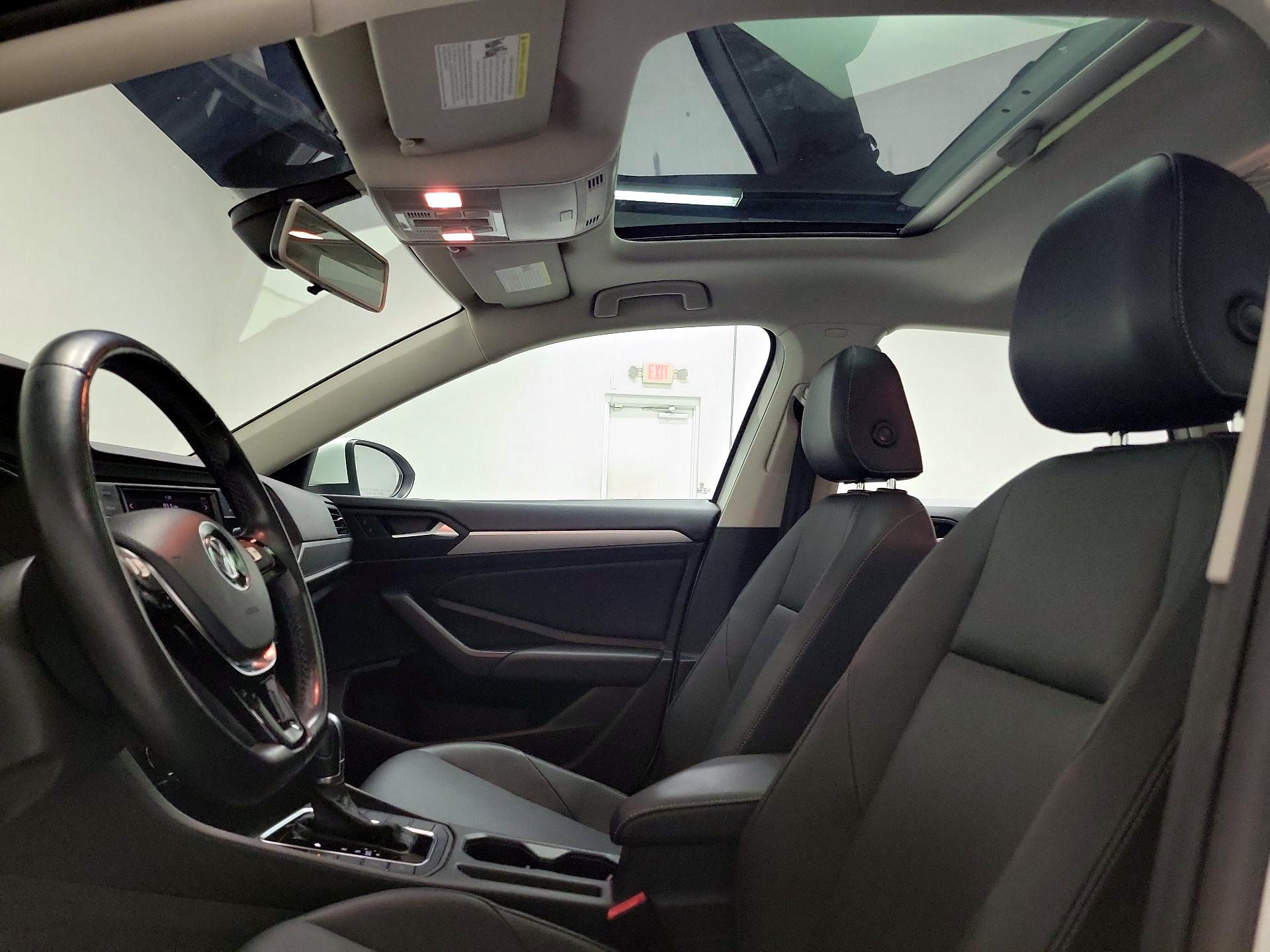 Thumbnail: 2019 Volkswagen Jetta - 19