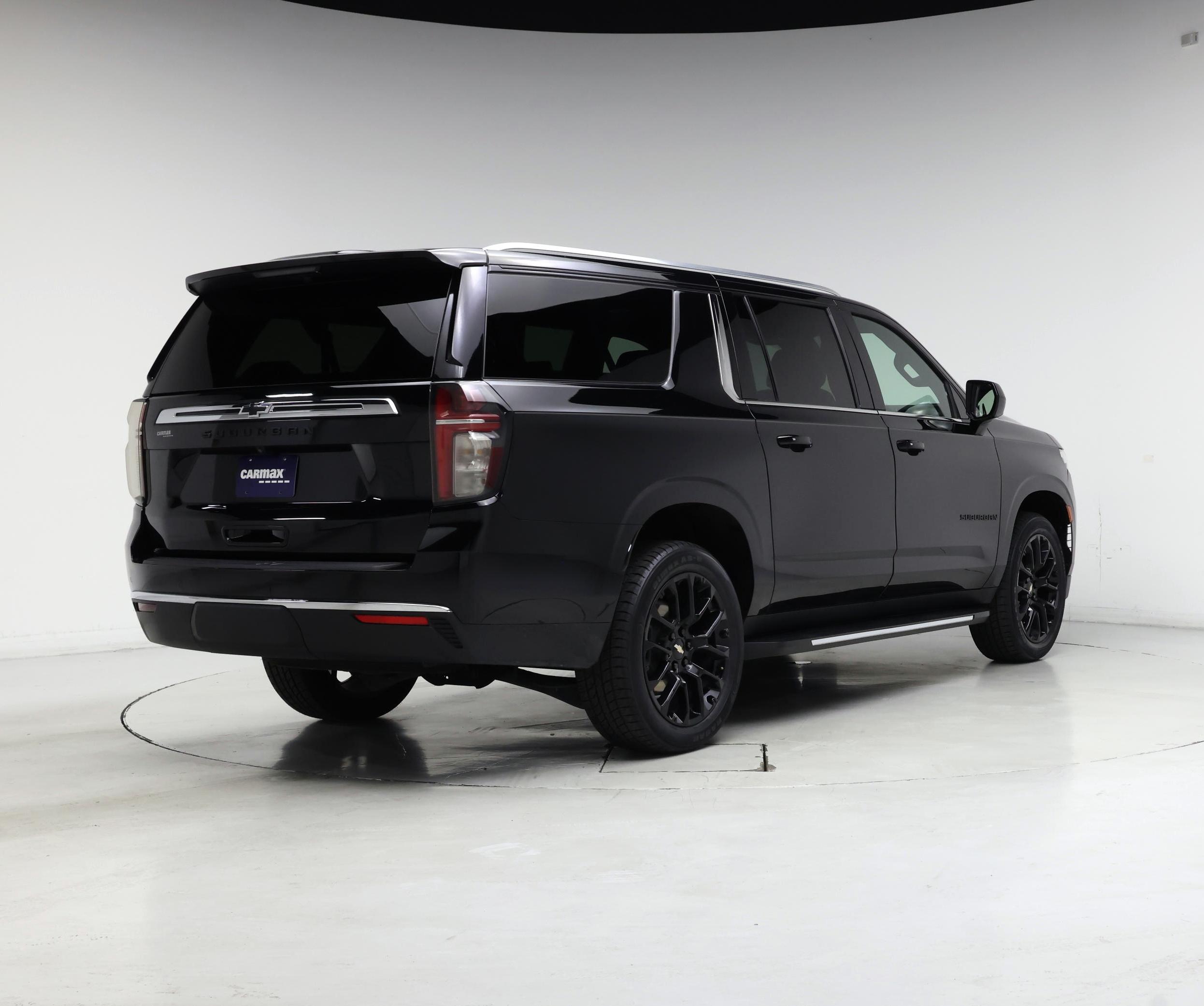 Thumbnail: 2023 Chevrolet Suburban - 8