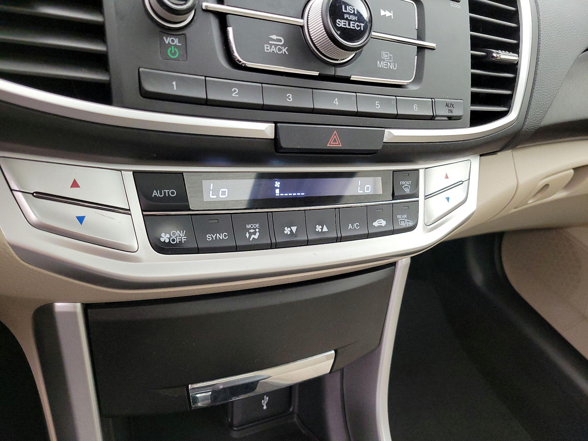 Thumbnail: 2014 Honda Accord - 16