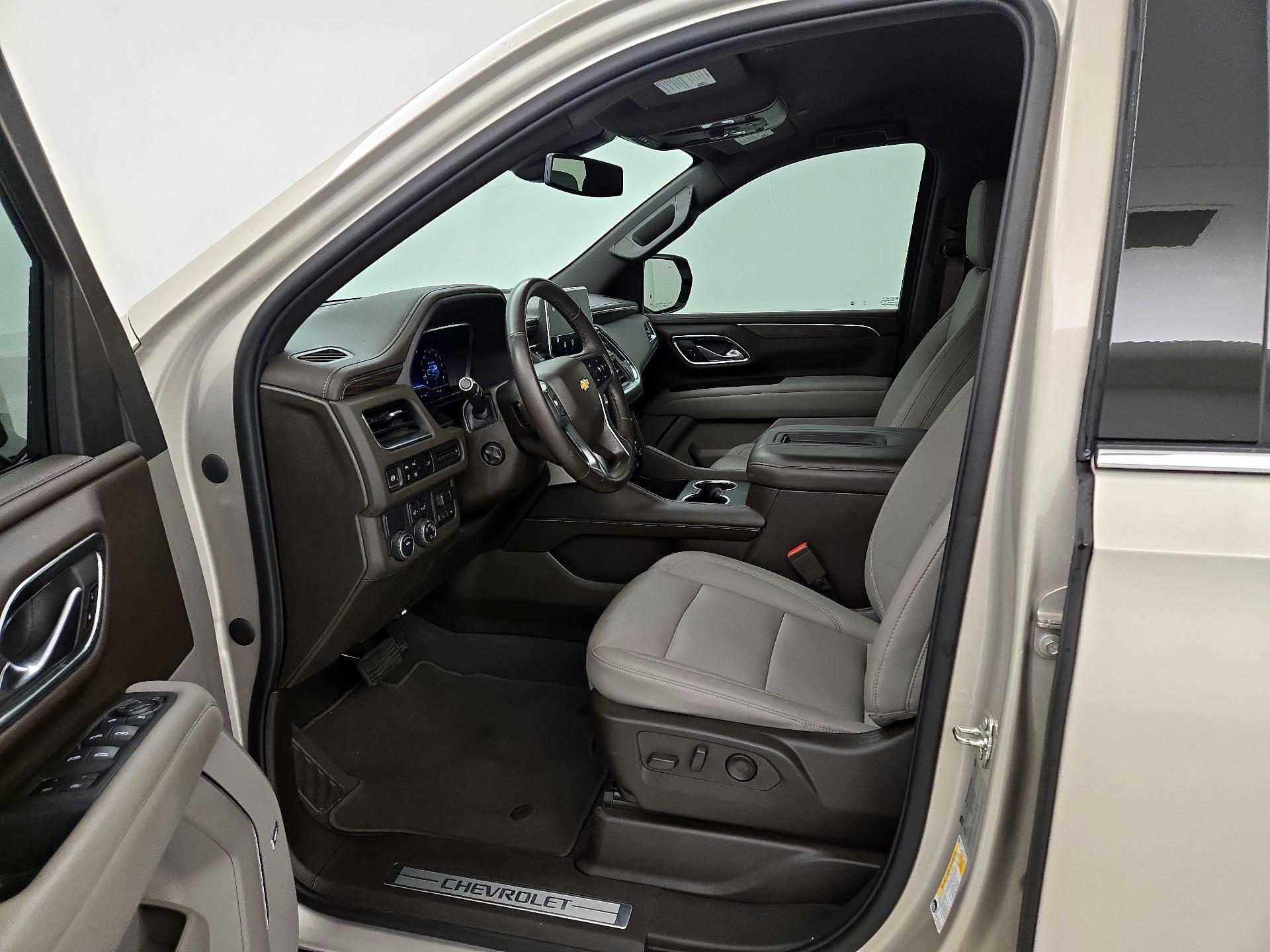 Thumbnail: 2022 Chevrolet Suburban - 11