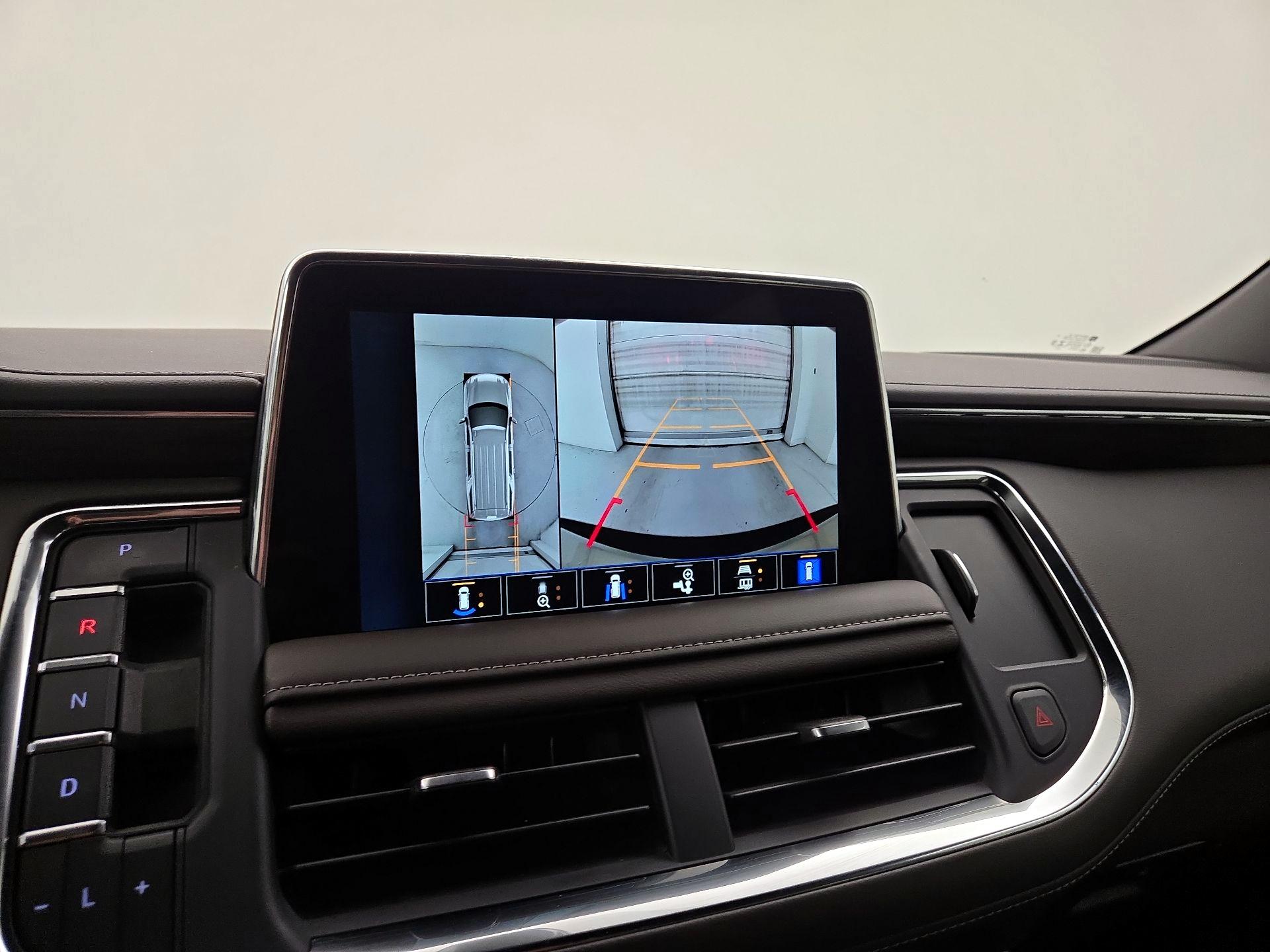 Thumbnail: 2022 Chevrolet Suburban - 14