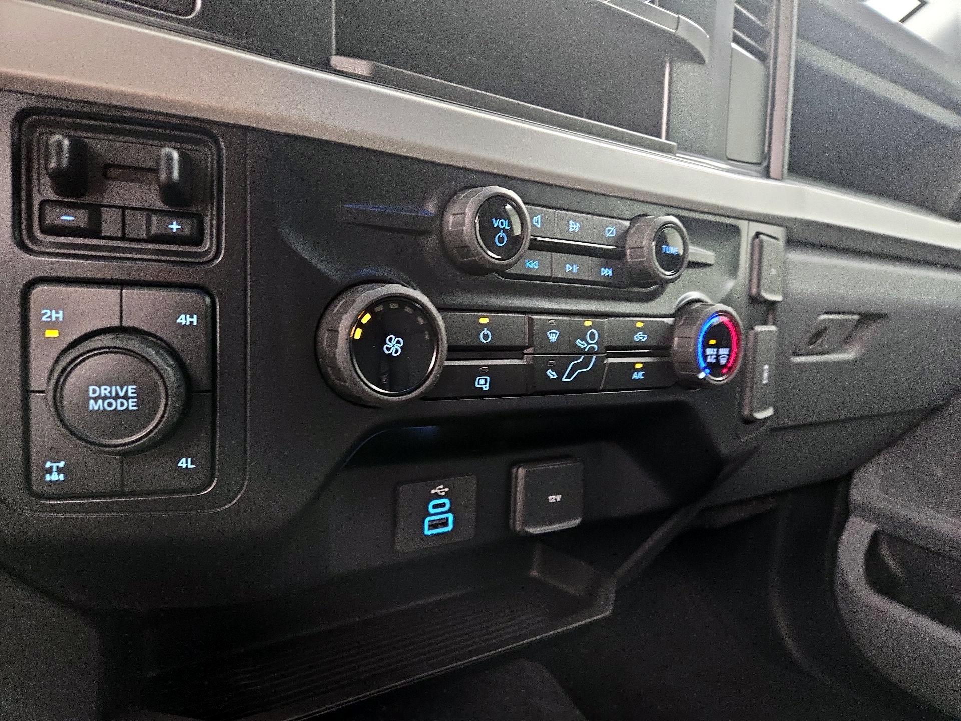 Thumbnail: 2024 Ford F-250 - 16