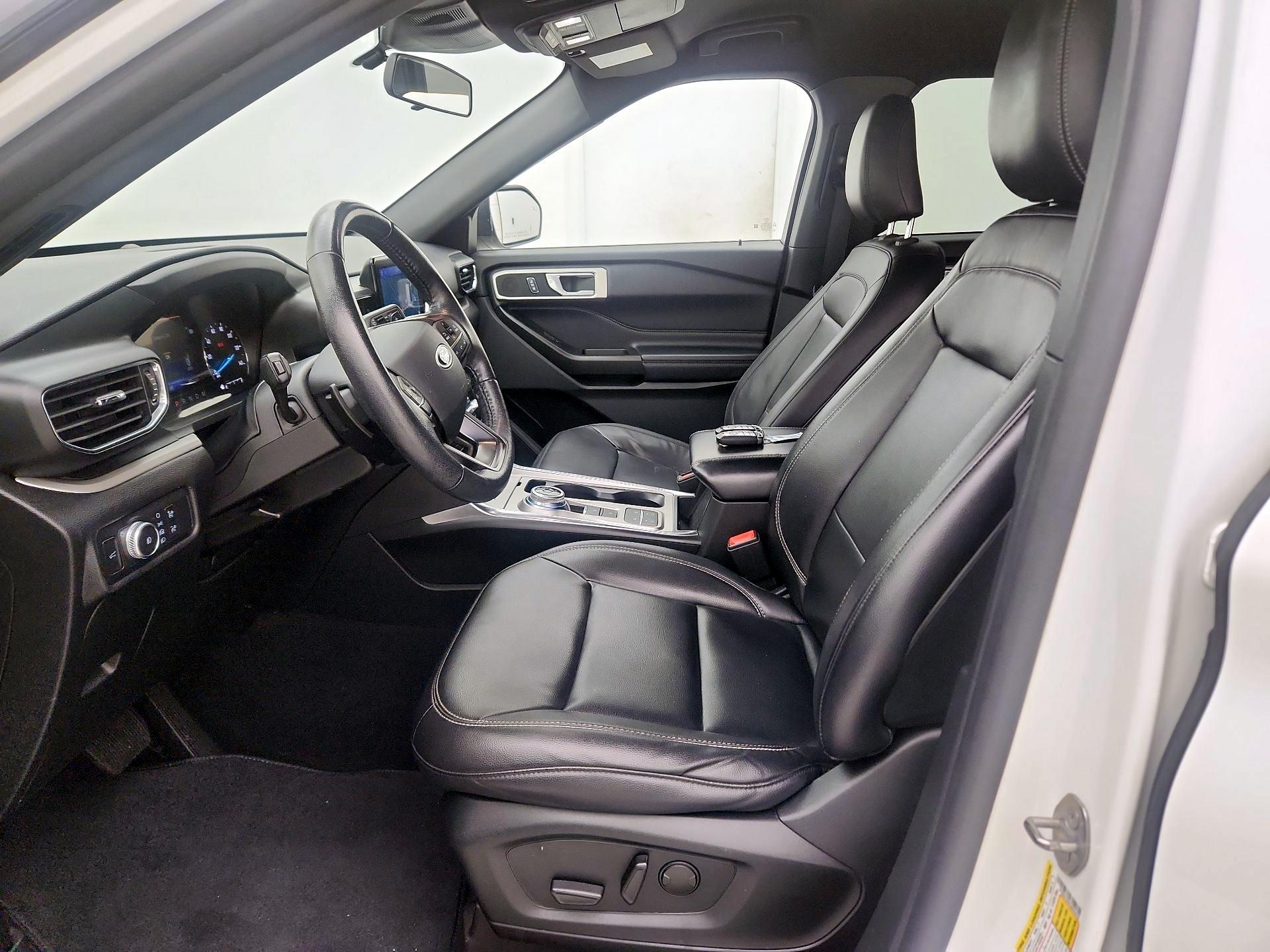 Thumbnail: 2020 Ford Explorer - 11