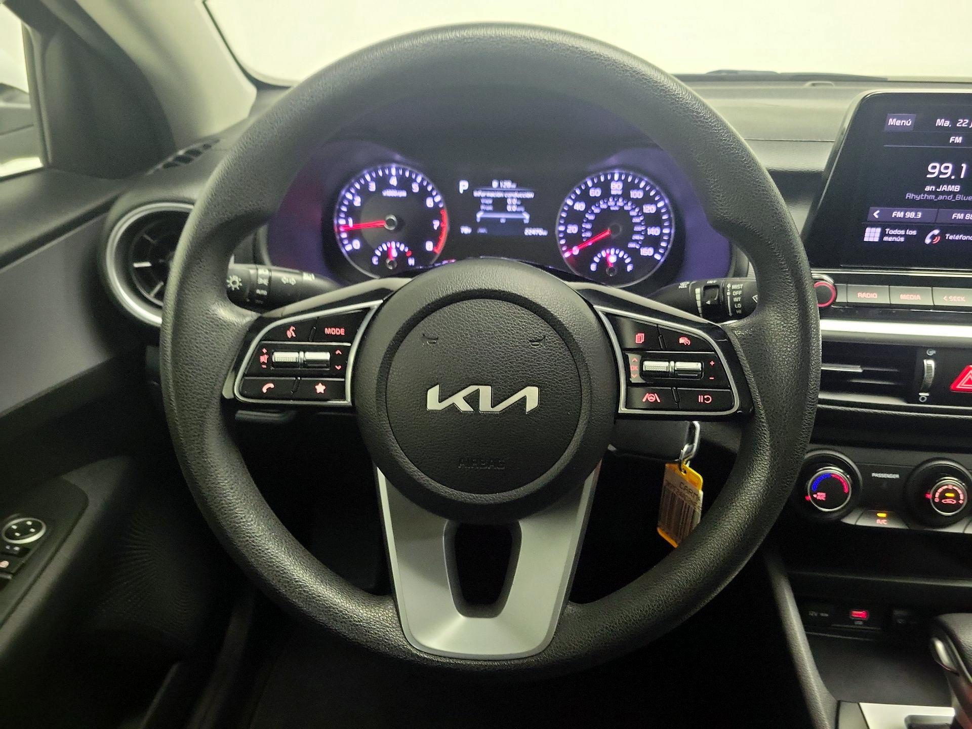 Thumbnail: 2022 Kia Forte - 10