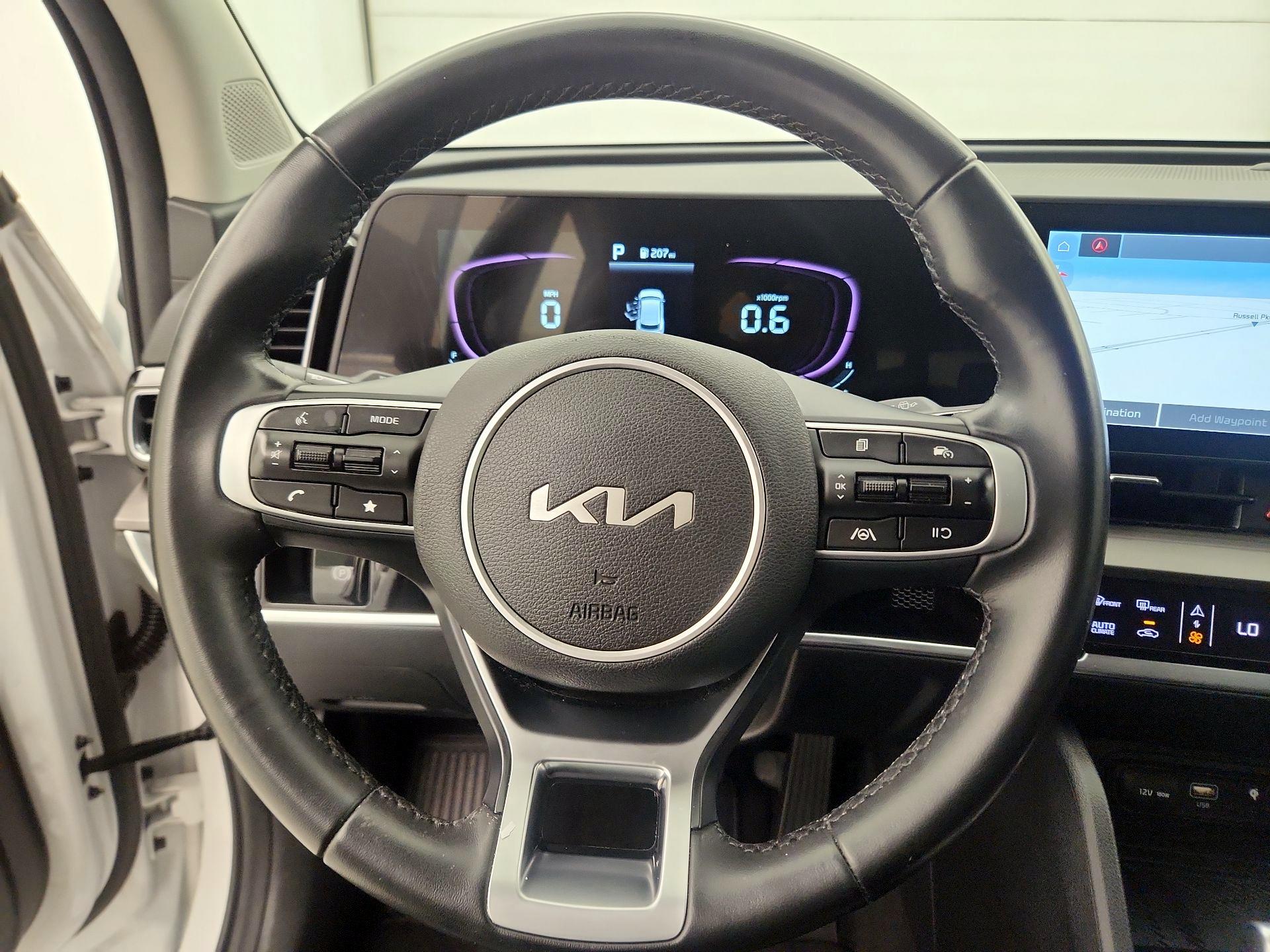 Thumbnail: 2023 Kia Sportage - 10