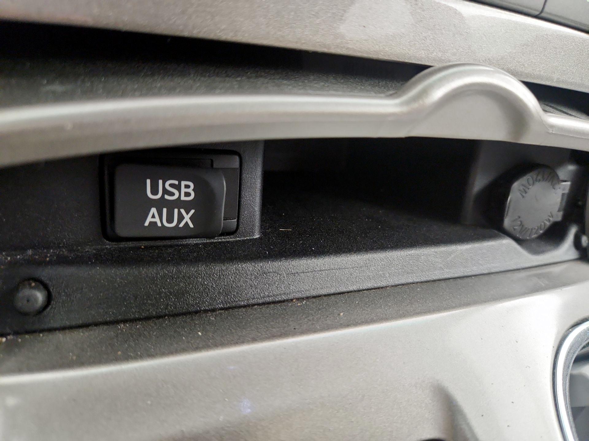 Thumbnail: 2013 Toyota Highlander - 17