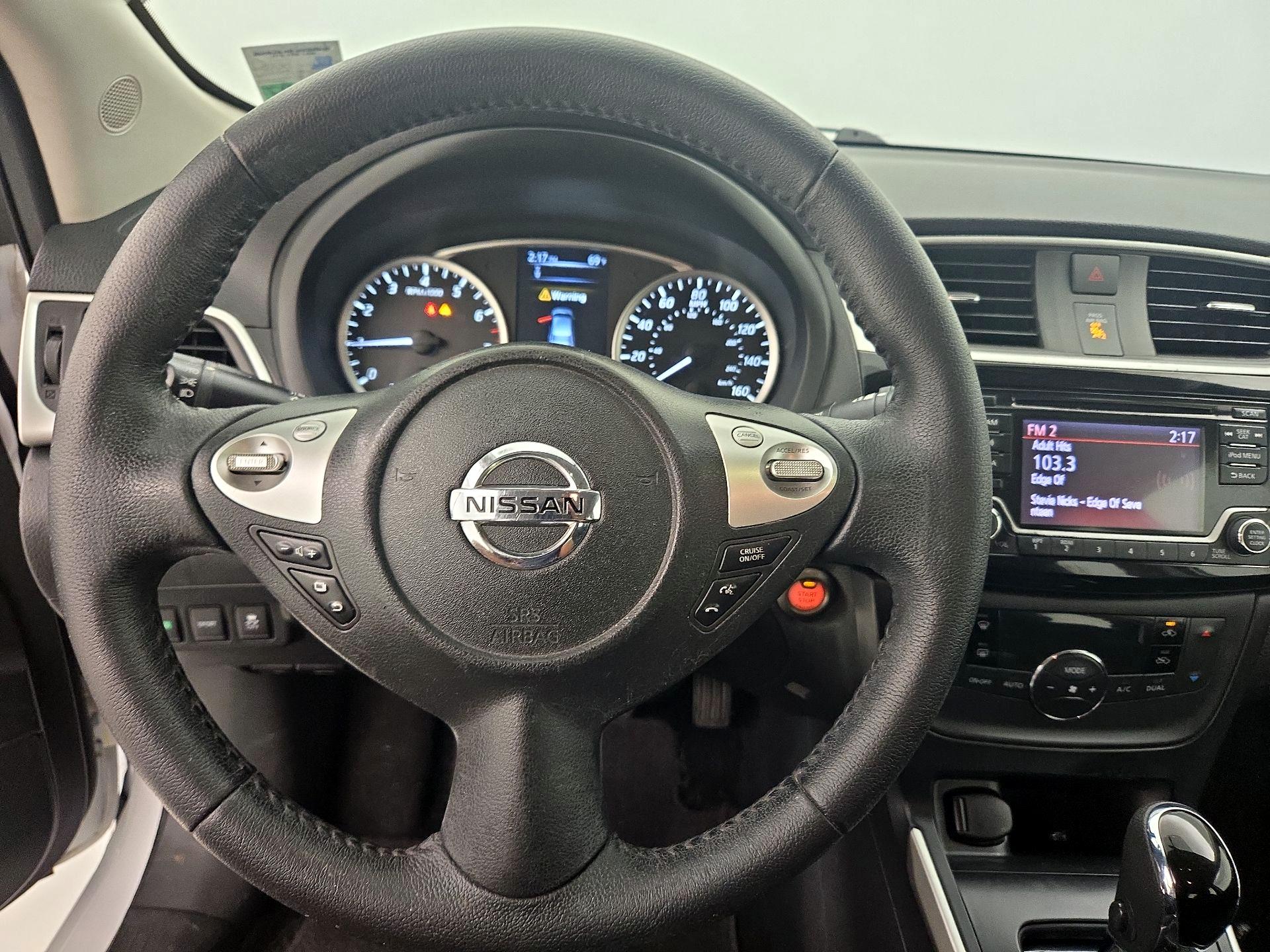 Thumbnail: 2018 Nissan Sentra - 10