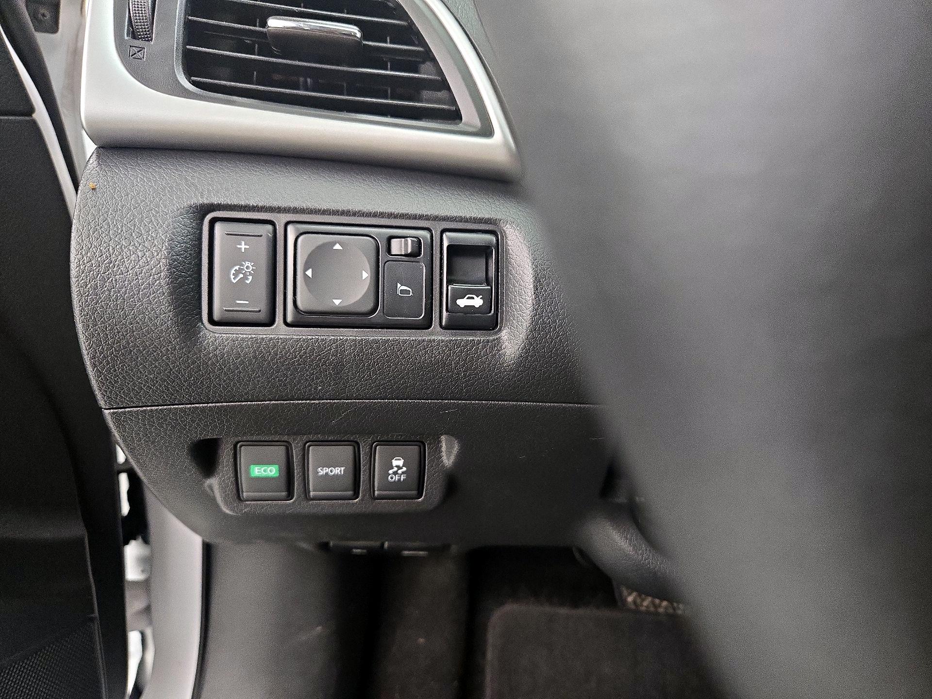 Thumbnail: 2018 Nissan Sentra - 13