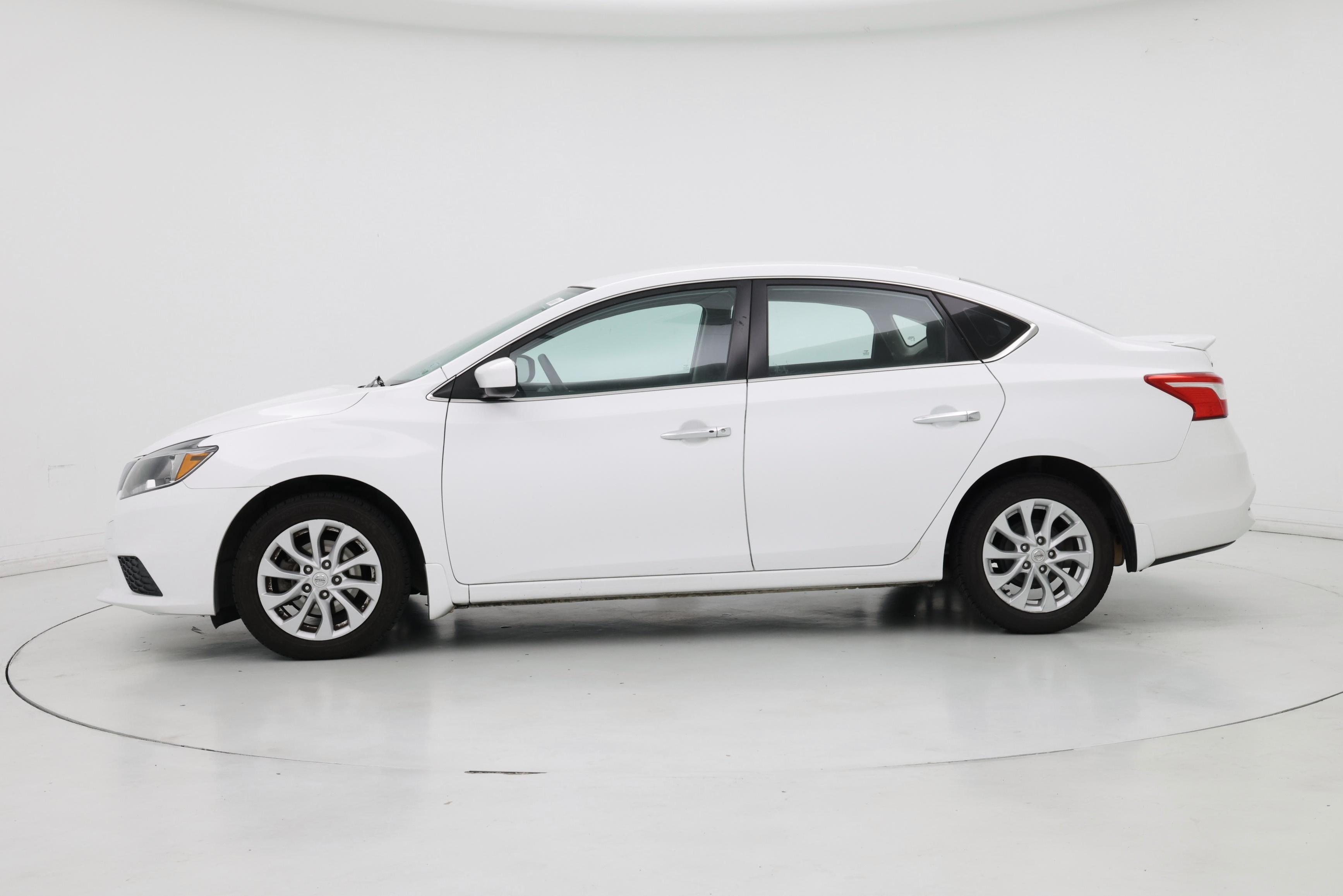 Thumbnail: 2018 Nissan Sentra - 3