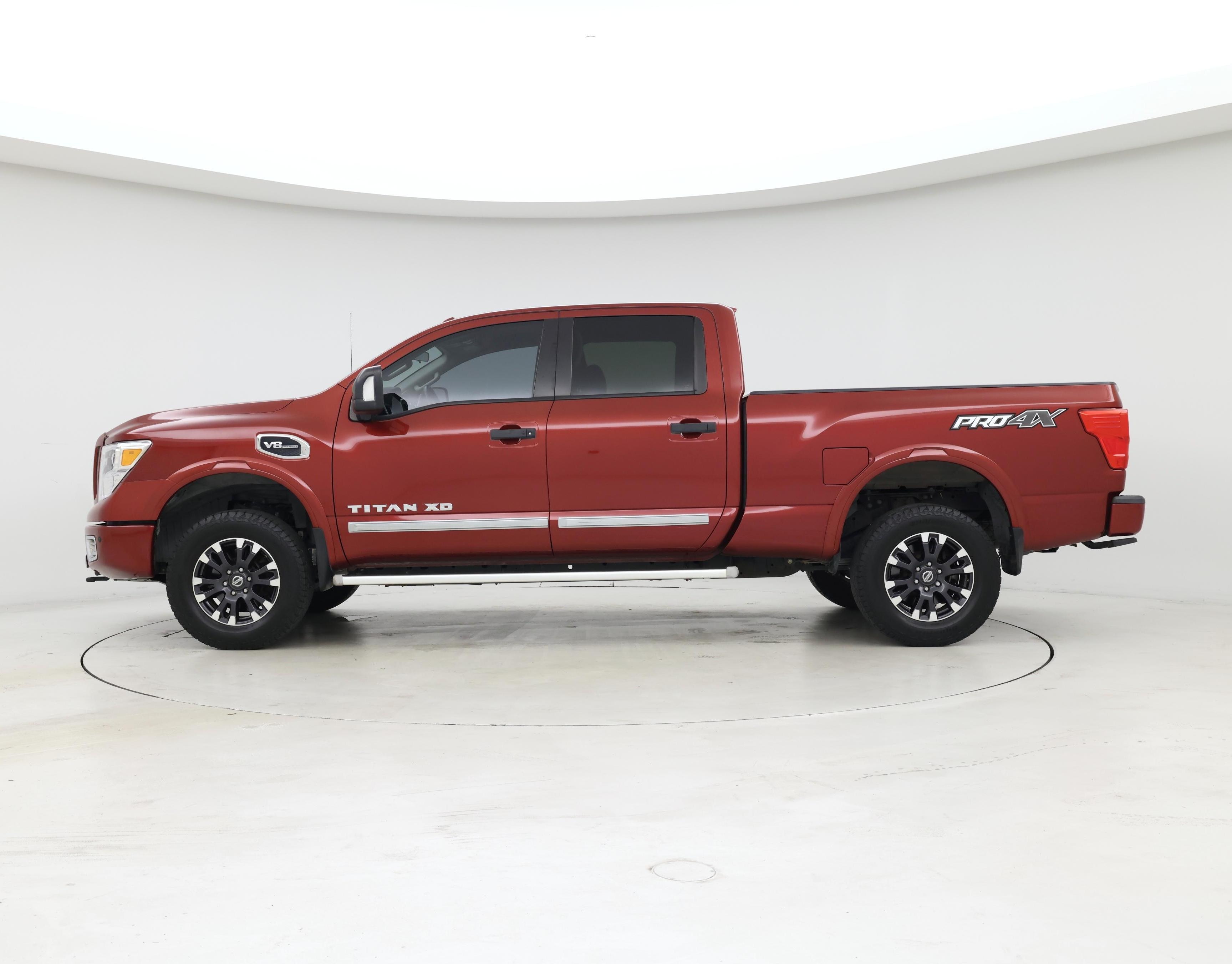 Thumbnail: 2017 Nissan Titan - 3