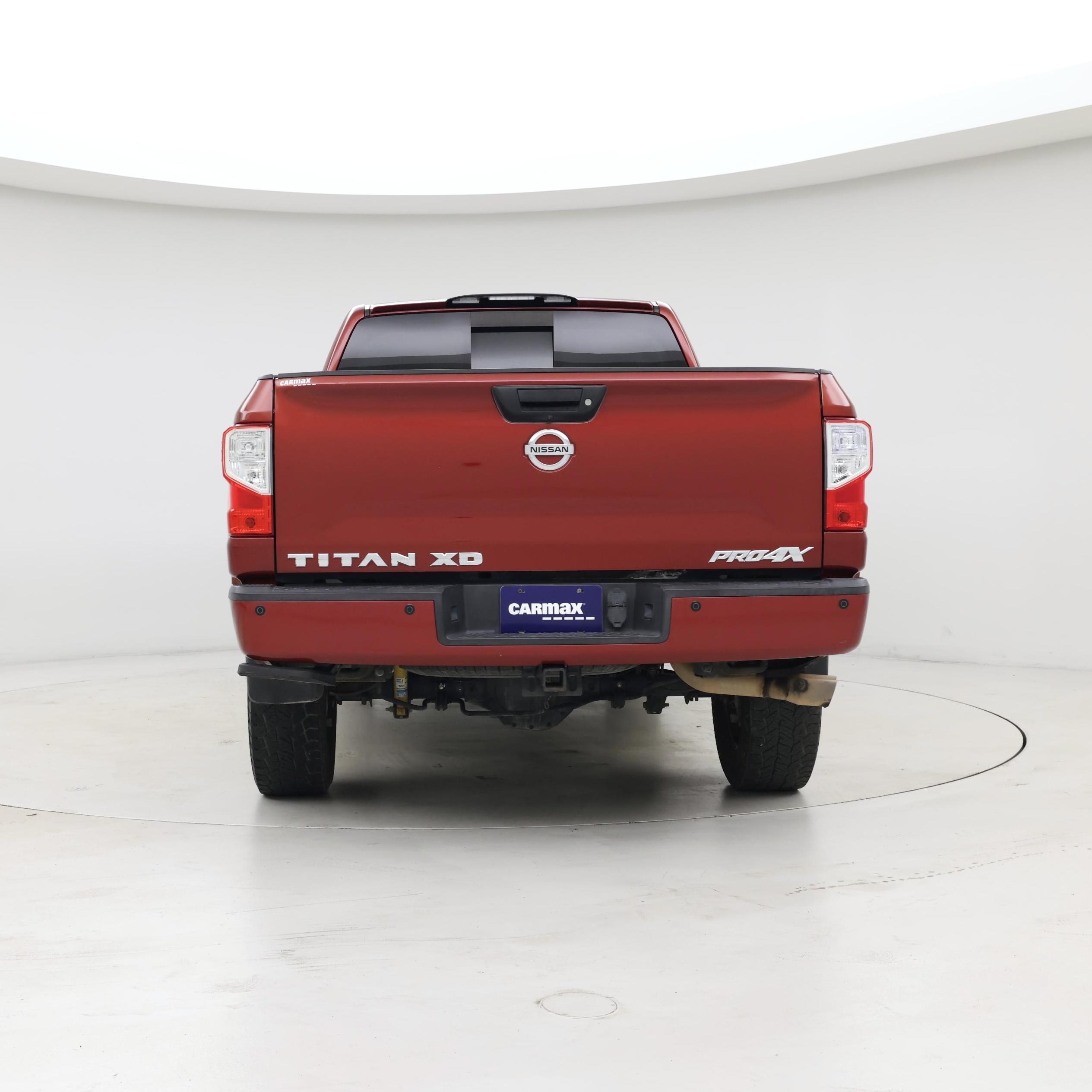 Thumbnail: 2017 Nissan Titan - 6