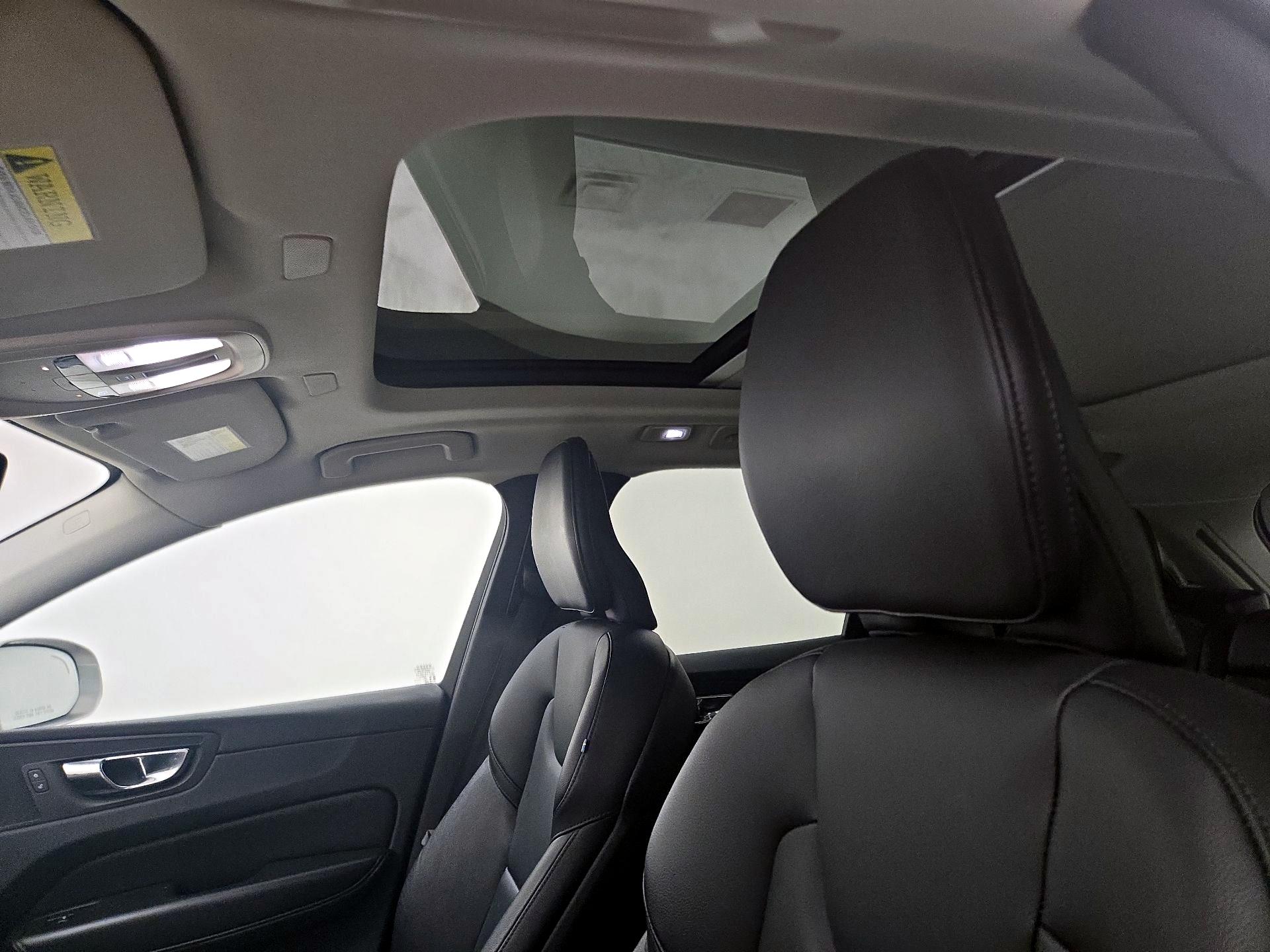 Thumbnail: 2023 Volvo XC60 - 20