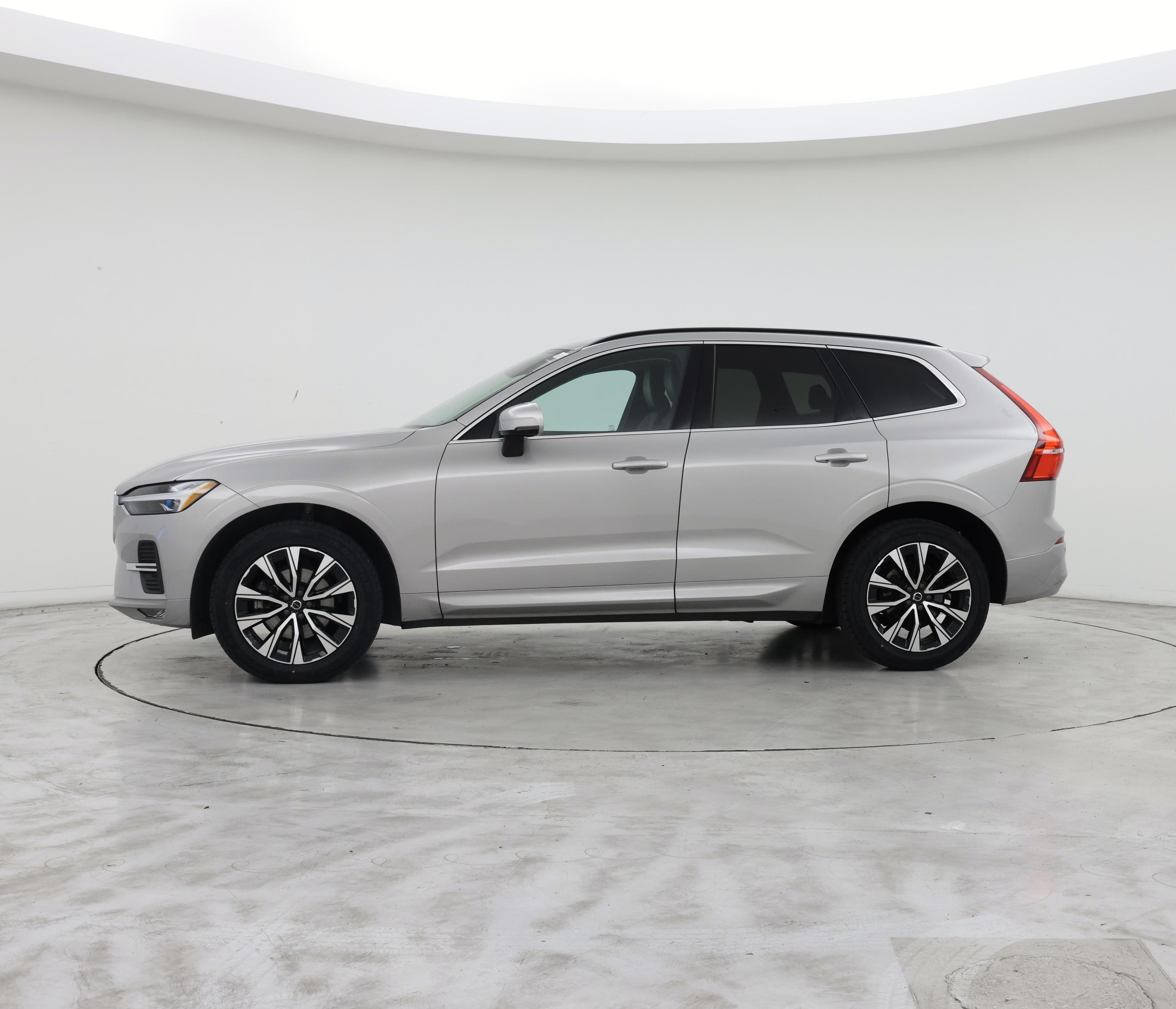 Thumbnail: 2023 Volvo XC60 - 3