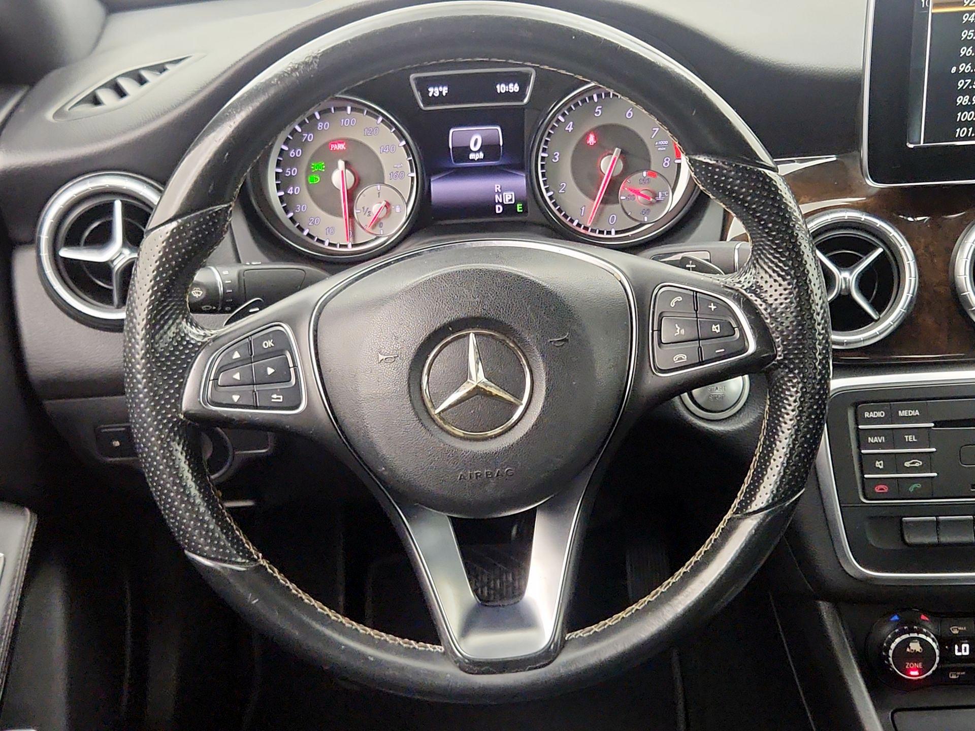 Thumbnail: 2015 Mercedes-Benz CLA - 10