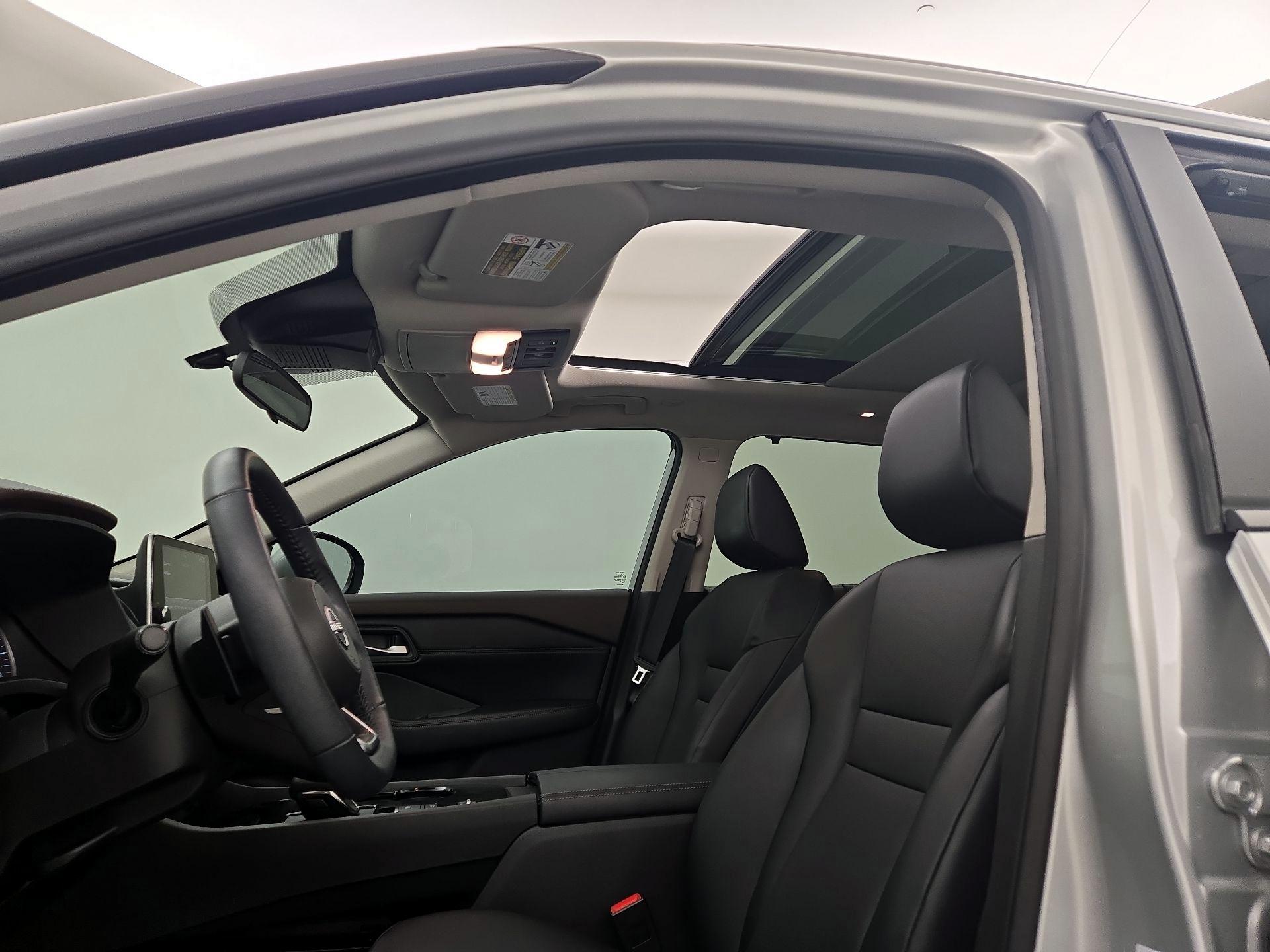 Thumbnail: 2022 Nissan Rogue - 19