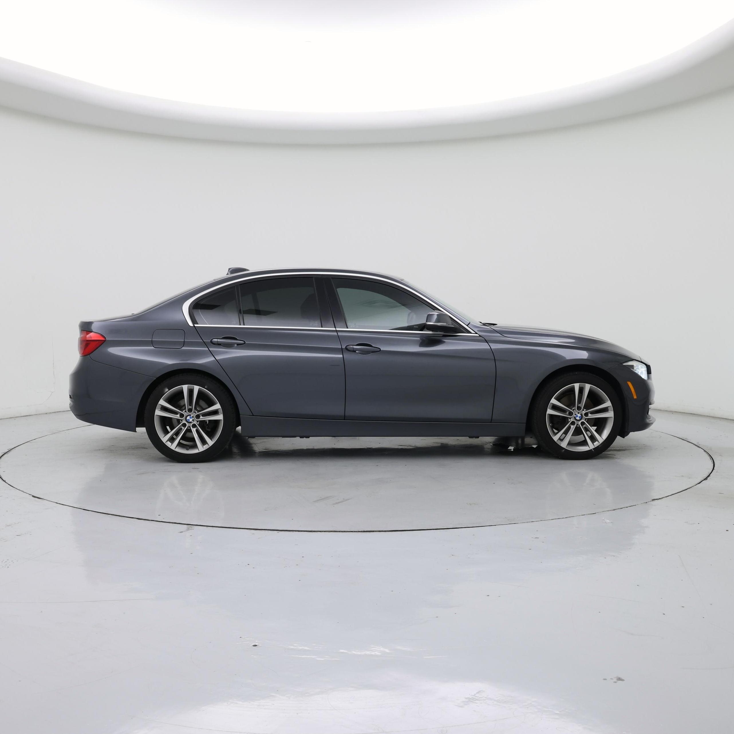 Thumbnail: 2018 BMW 3 Series - 7