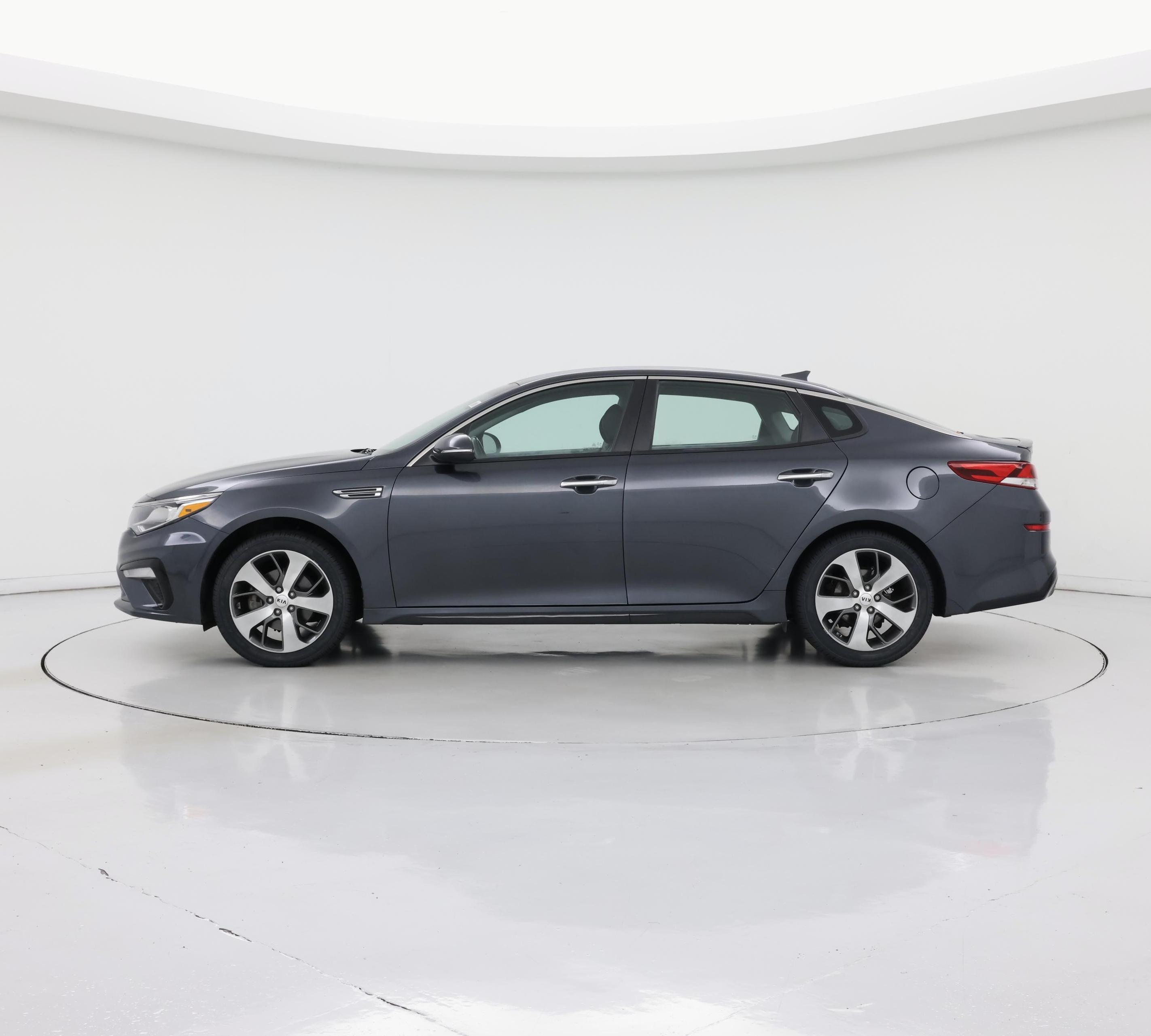 Thumbnail: 2020 Kia Optima - 3