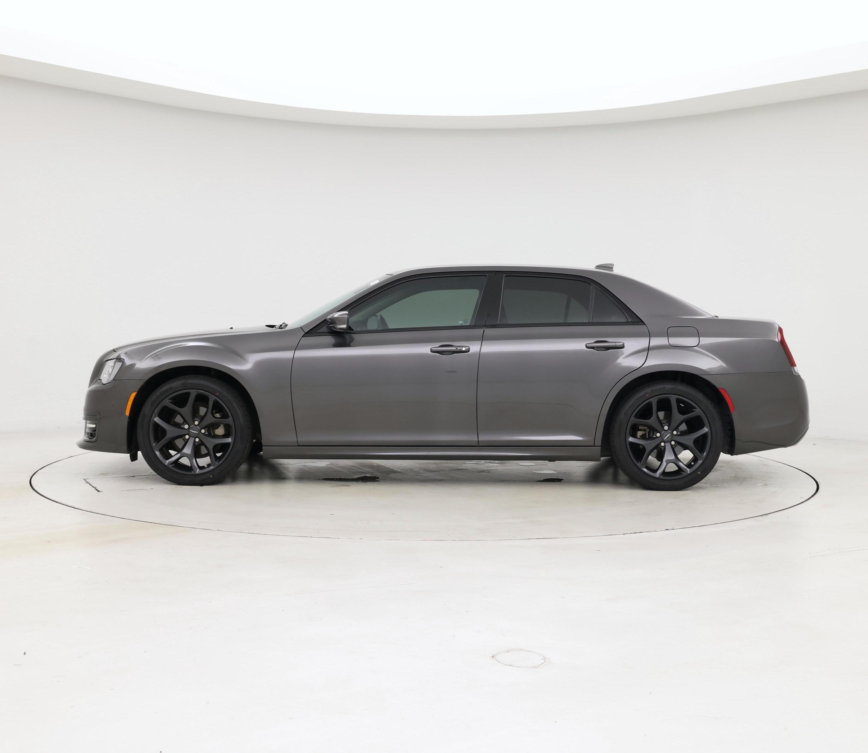 Thumbnail: 2022 Chrysler 300 - 3