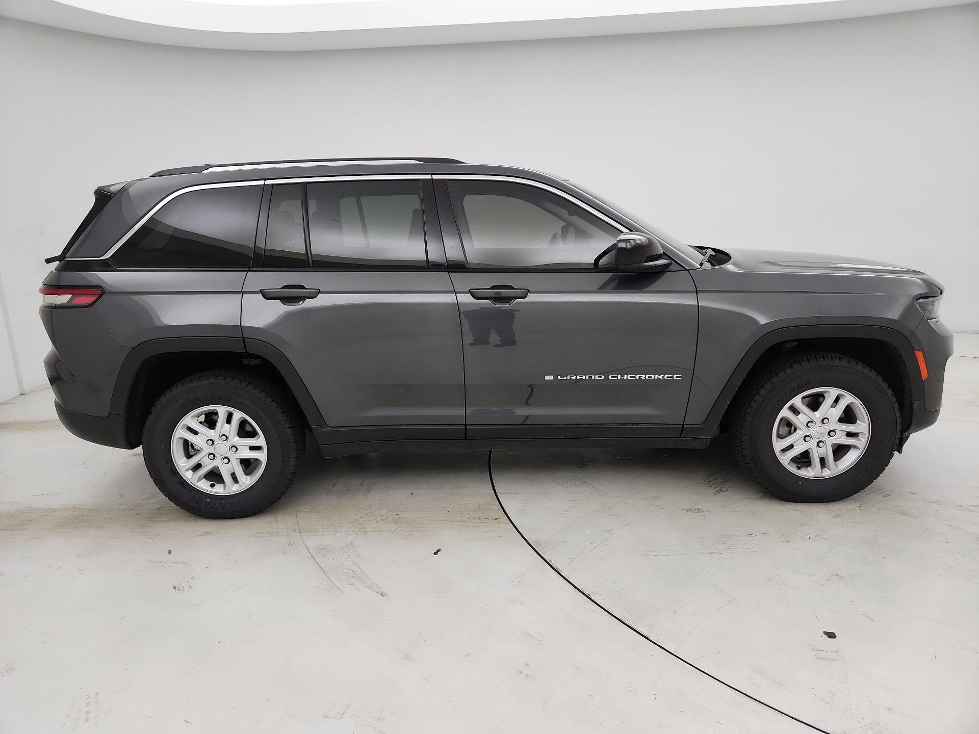 Thumbnail: 2023 Jeep Grand Cherokee - 4