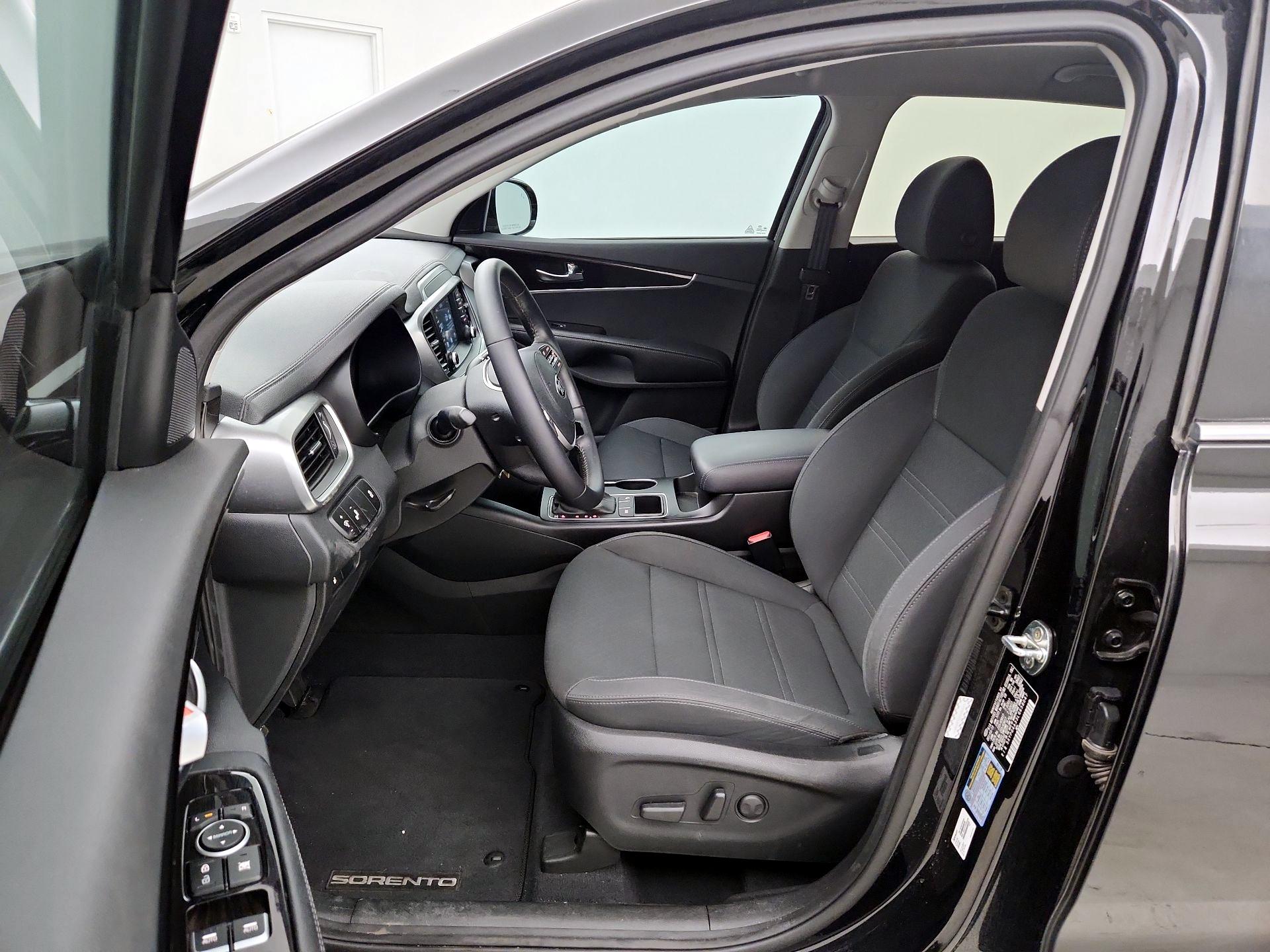 Thumbnail: 2020 Kia Sorento - 11