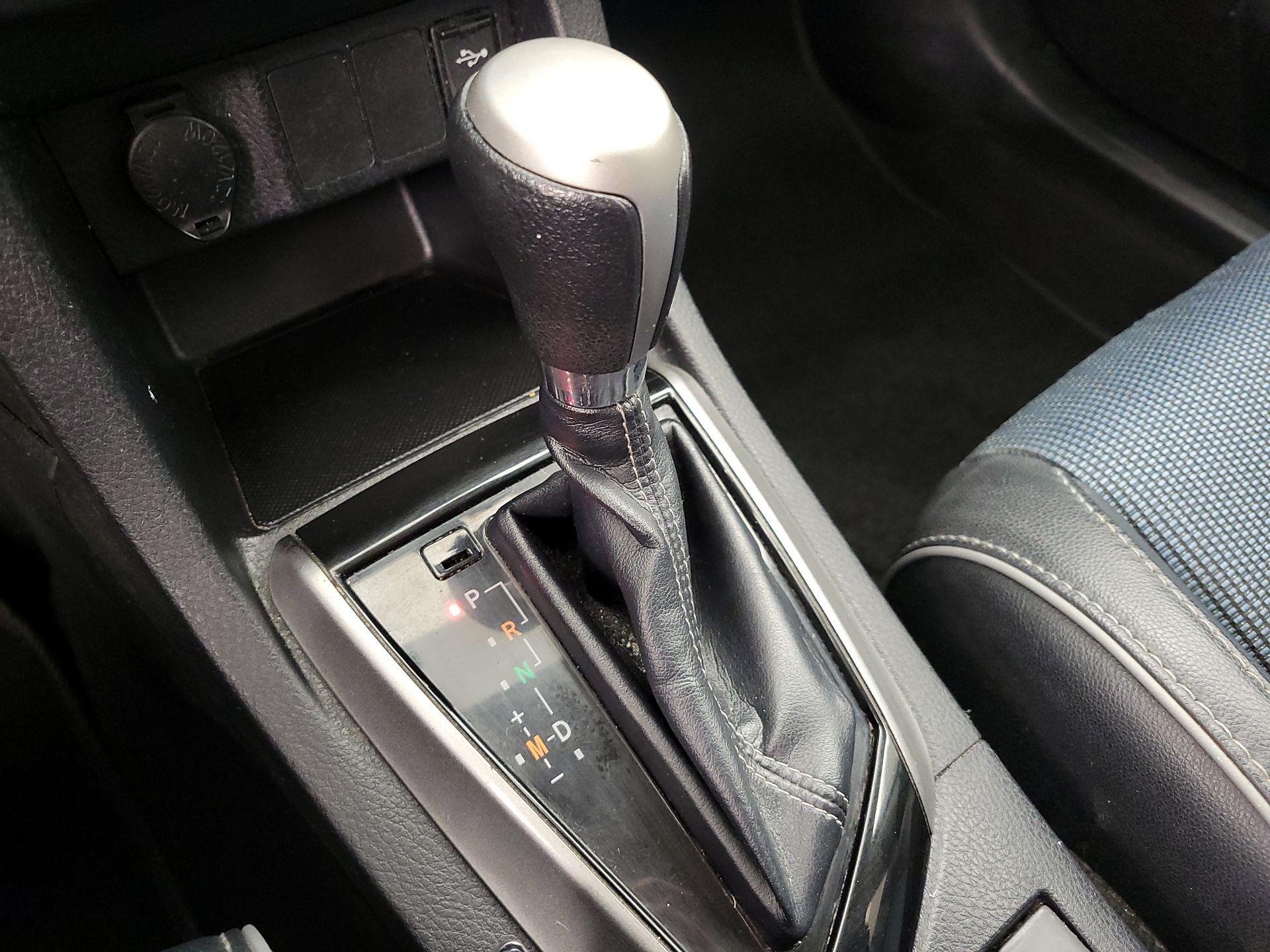 Thumbnail: 2014 Toyota Corolla - 17