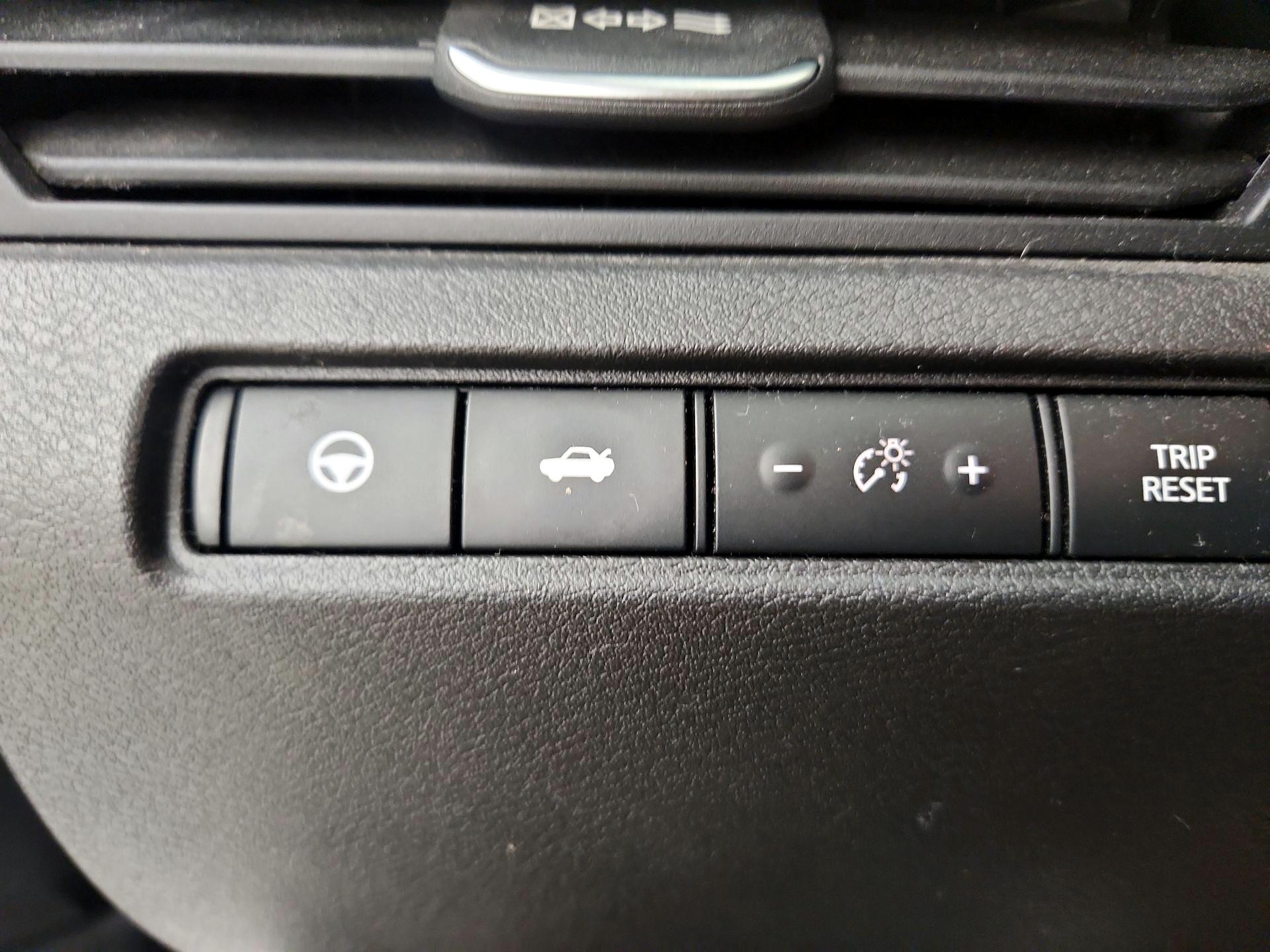 Thumbnail: 2019 Nissan Altima - 13