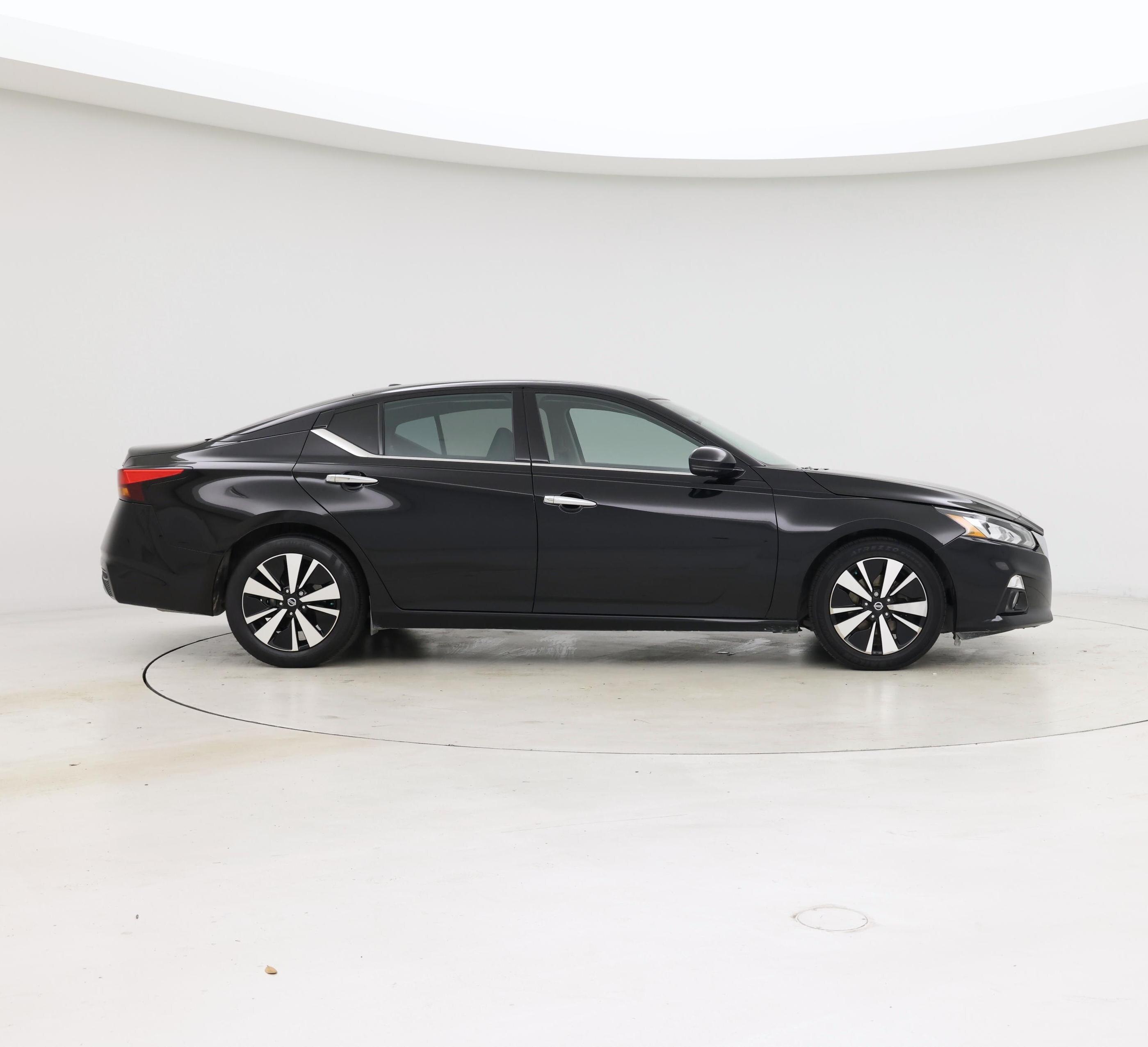 Thumbnail: 2019 Nissan Altima - 7