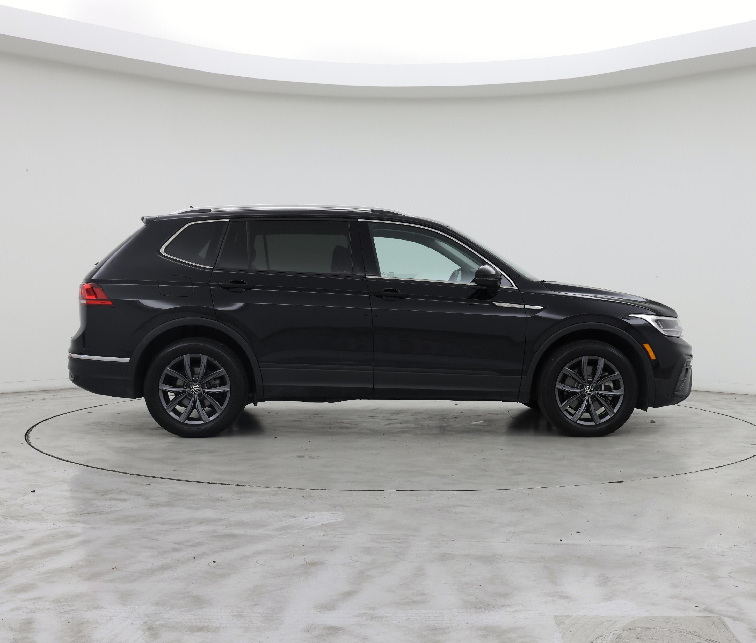 Thumbnail: 2022 Volkswagen Tiguan - 7