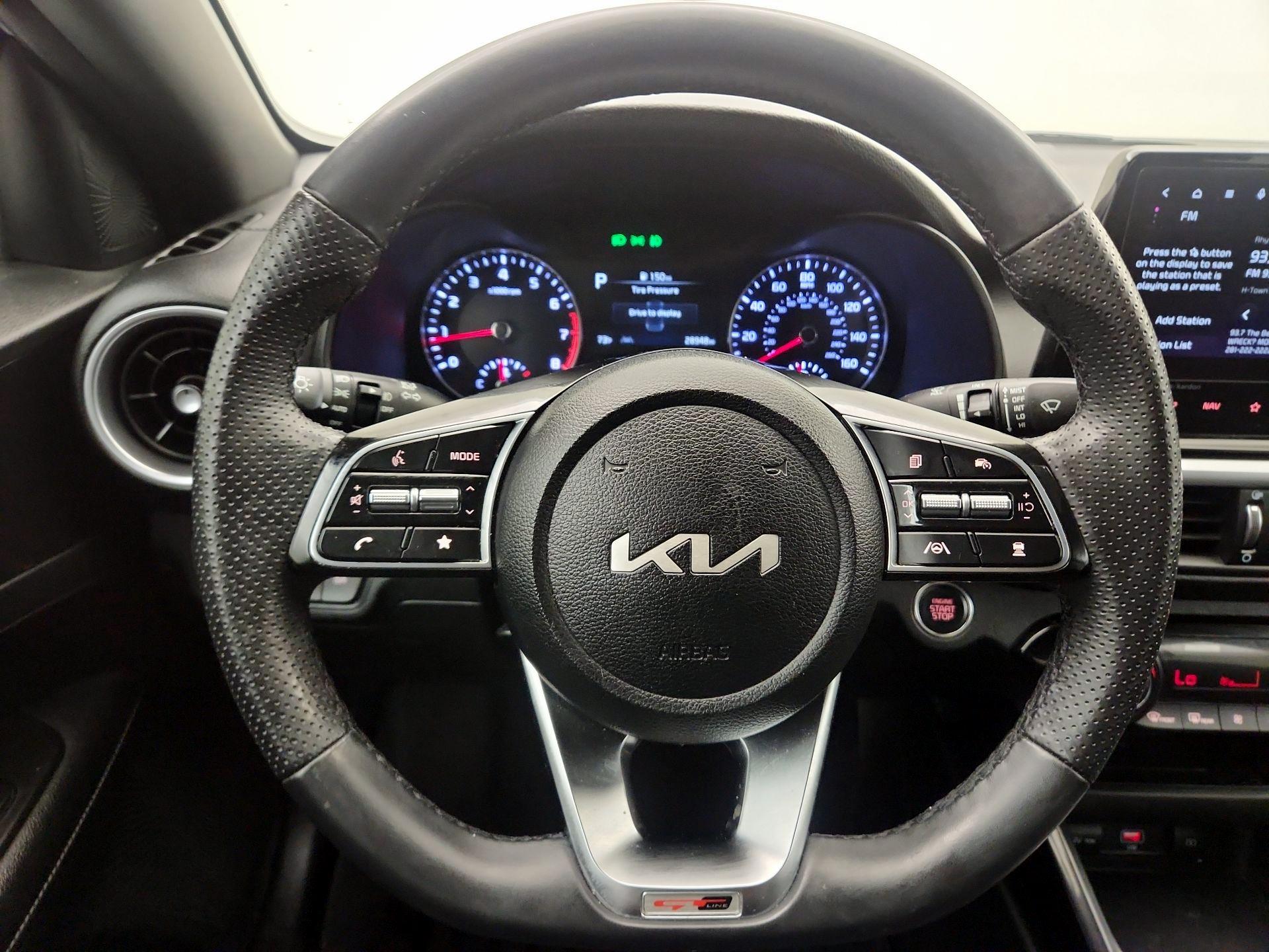 Thumbnail: 2023 Kia Forte - 10