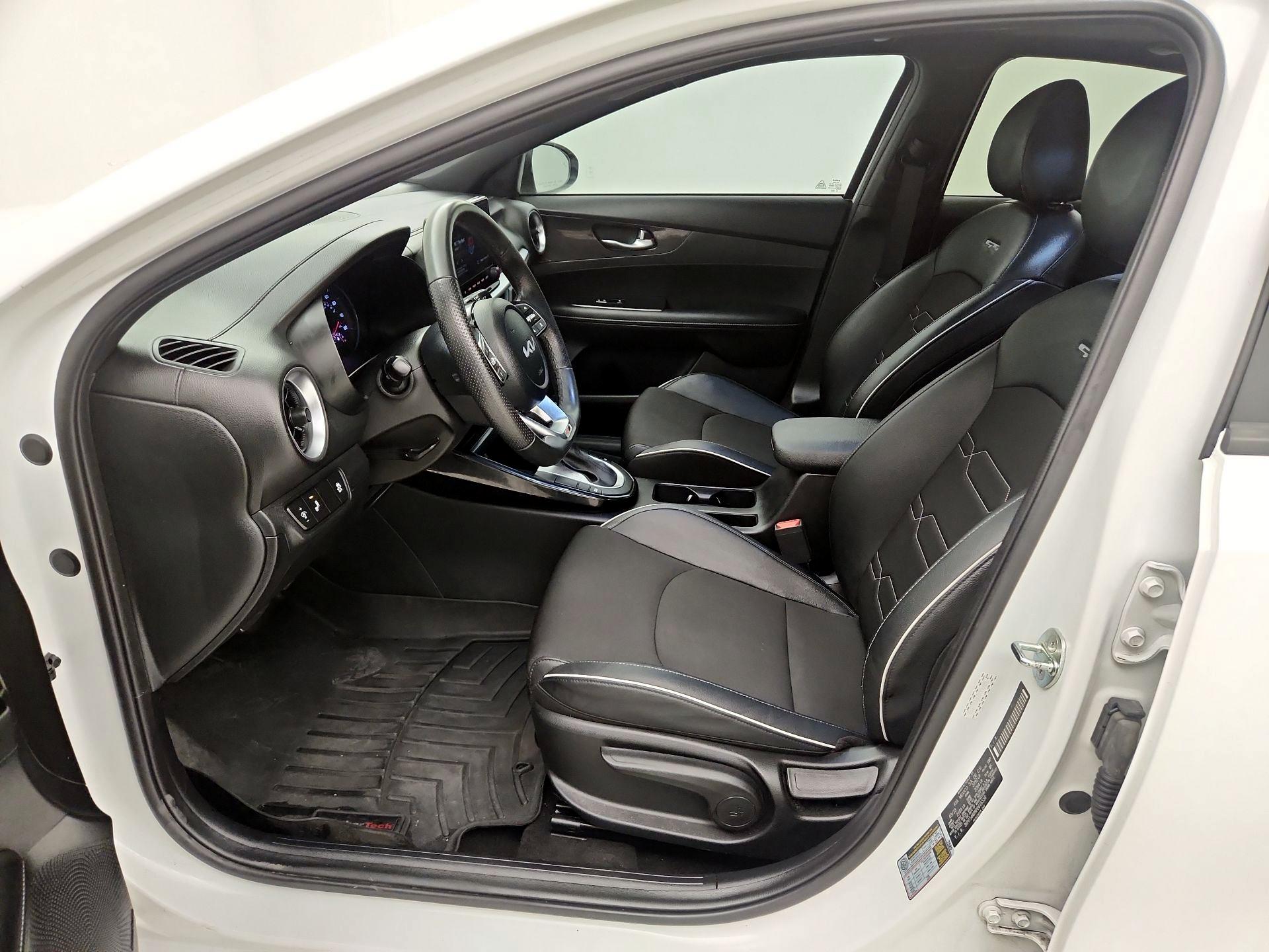 Thumbnail: 2023 Kia Forte - 11