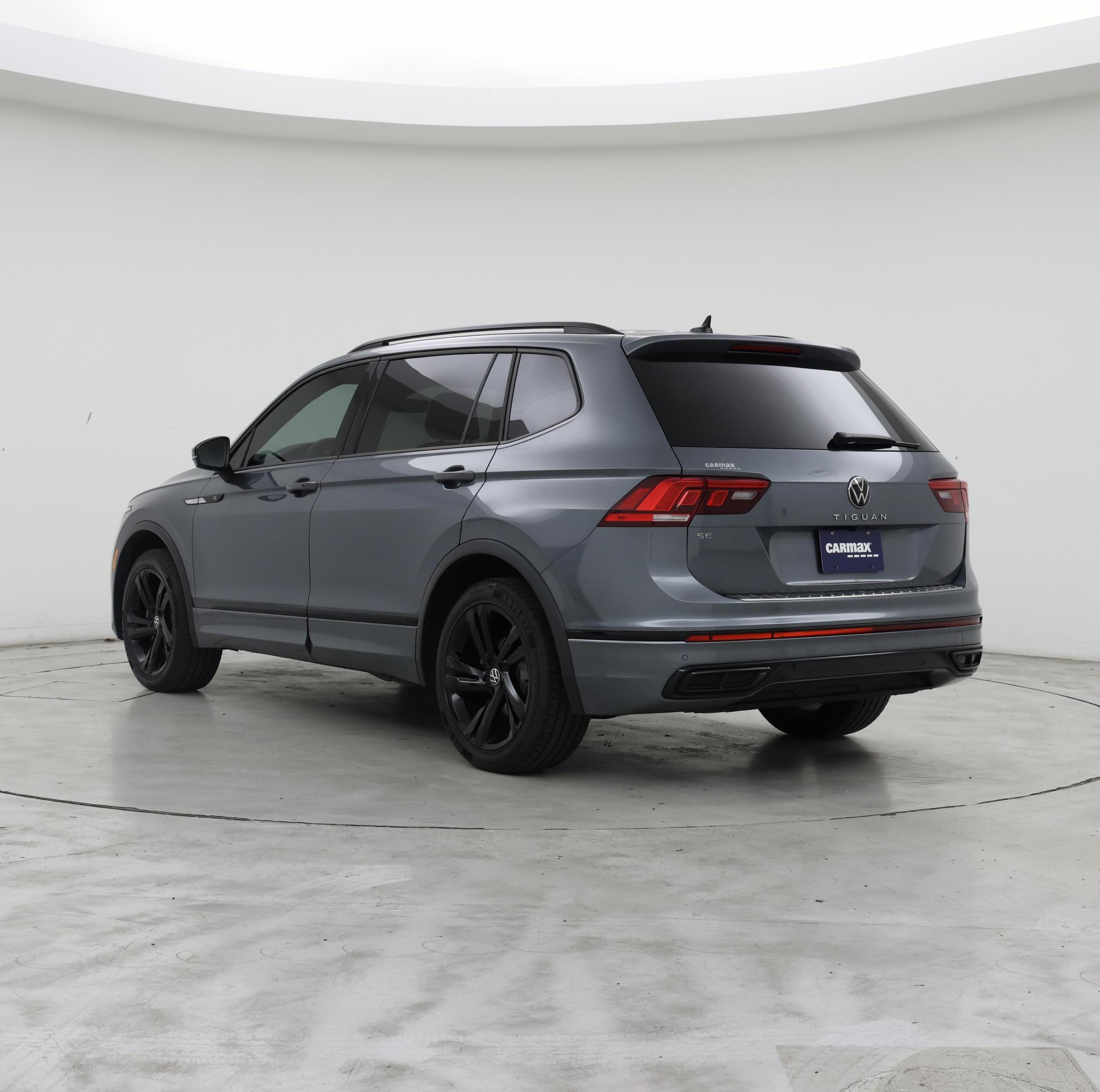 Thumbnail: 2023 Volkswagen Tiguan - 2