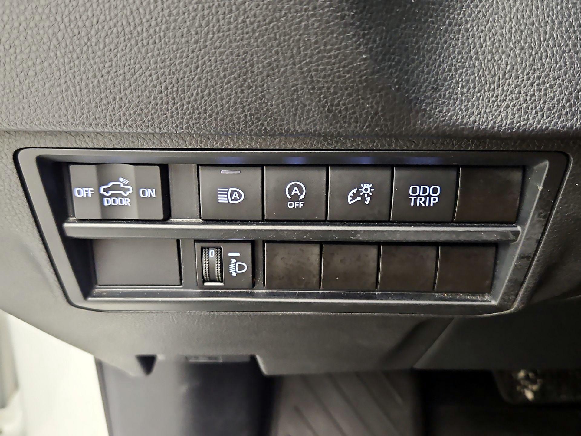 Thumbnail: 2023 Toyota Tundra - 13