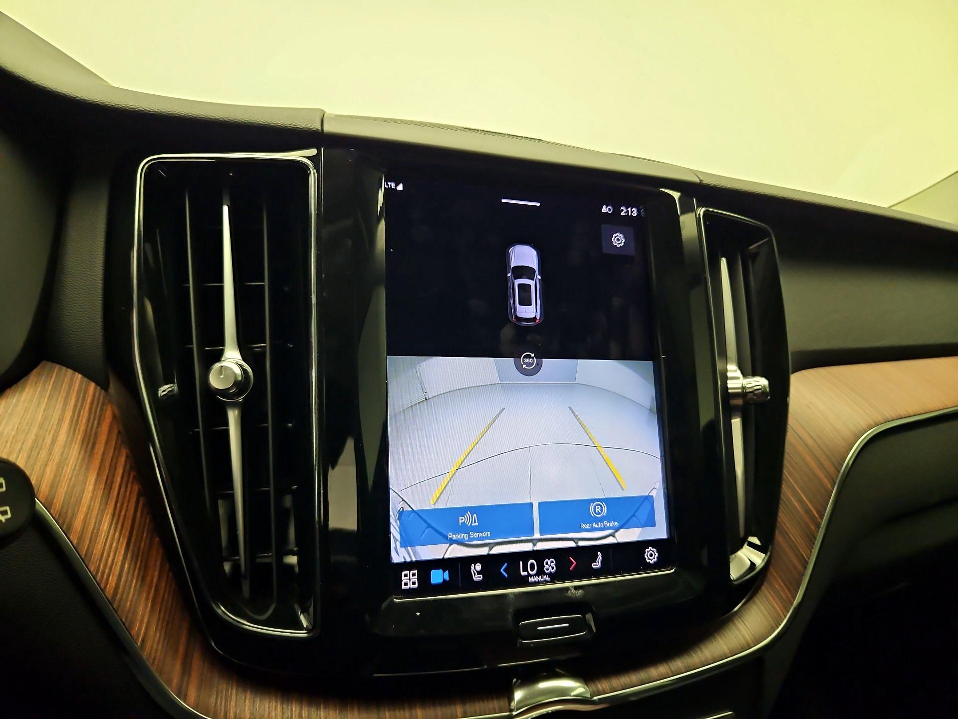 Thumbnail: 2023 Volvo XC60 - 13