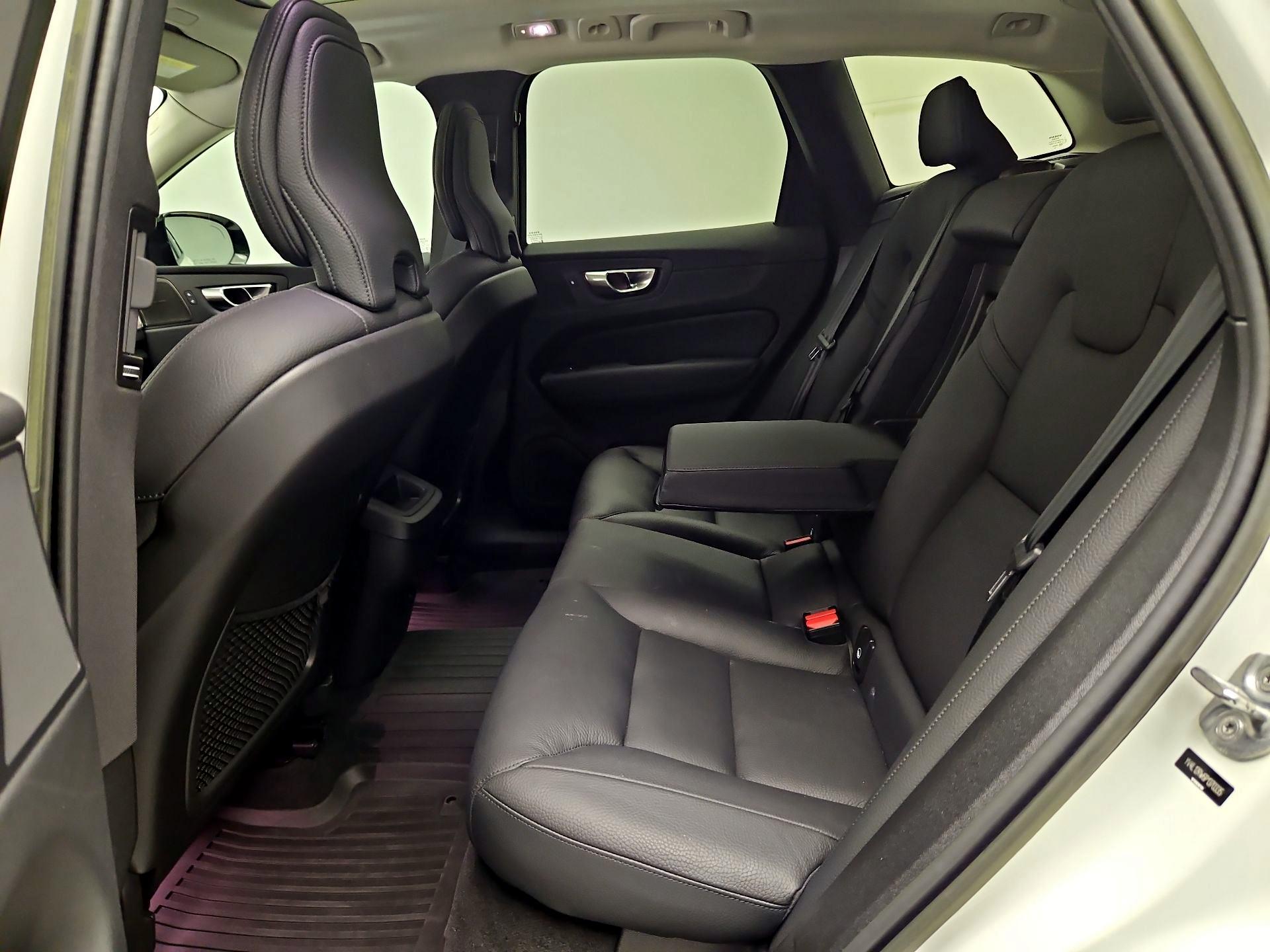 Thumbnail: 2023 Volvo XC60 - 17