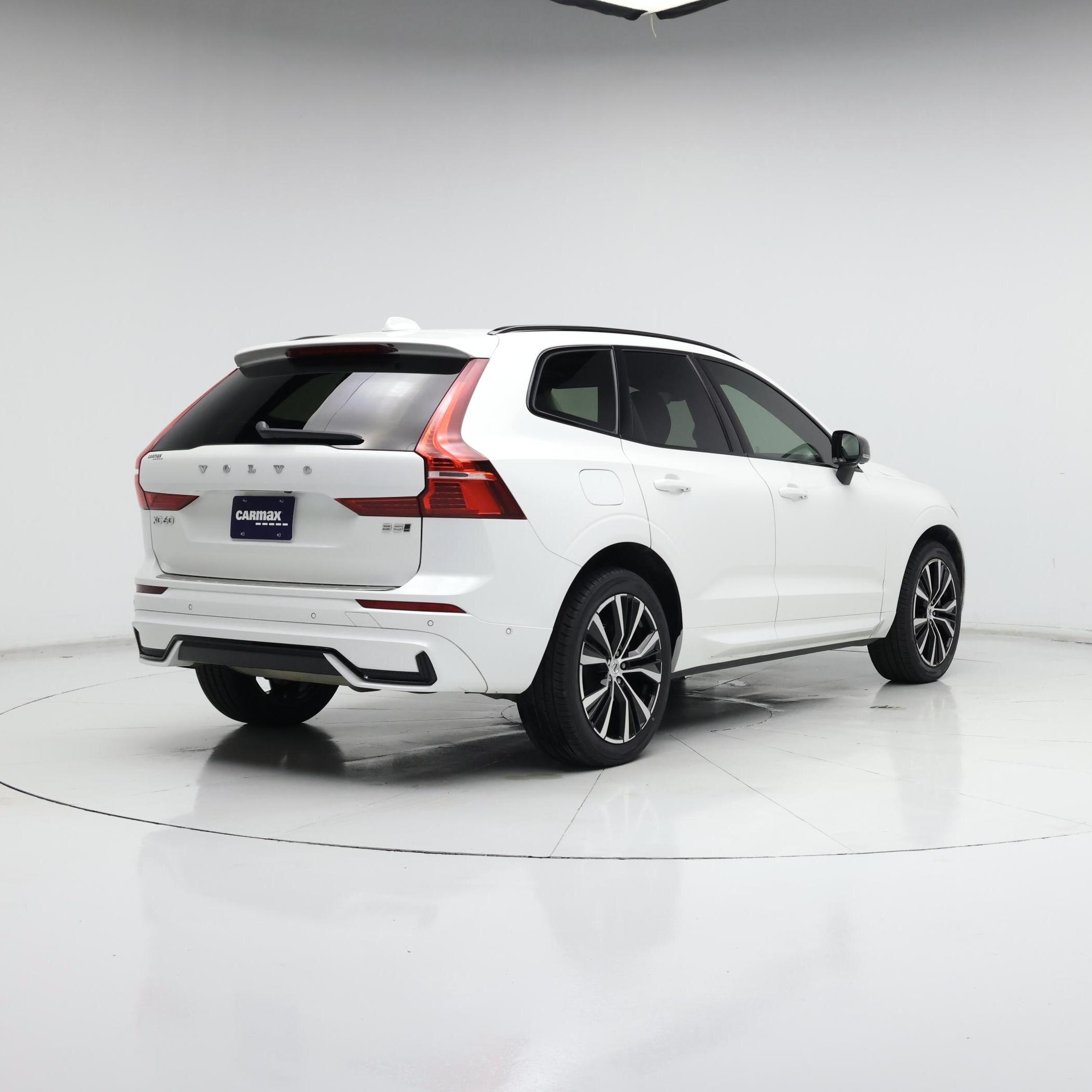 Thumbnail: 2023 Volvo XC60 - 8