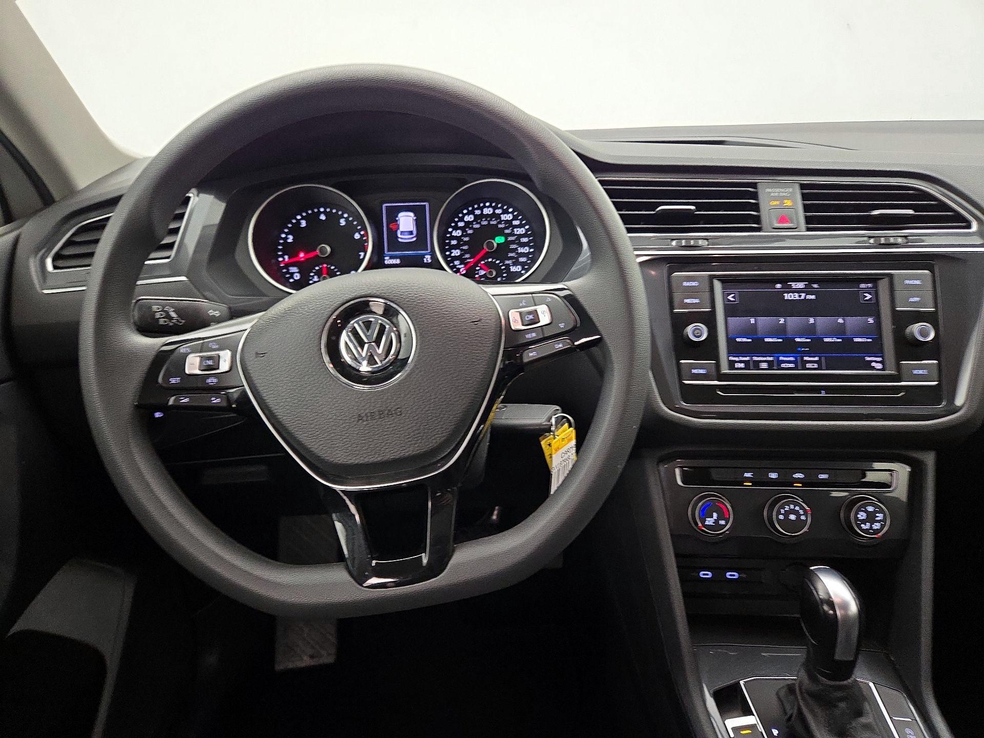 Thumbnail: 2020 Volkswagen Tiguan - 10