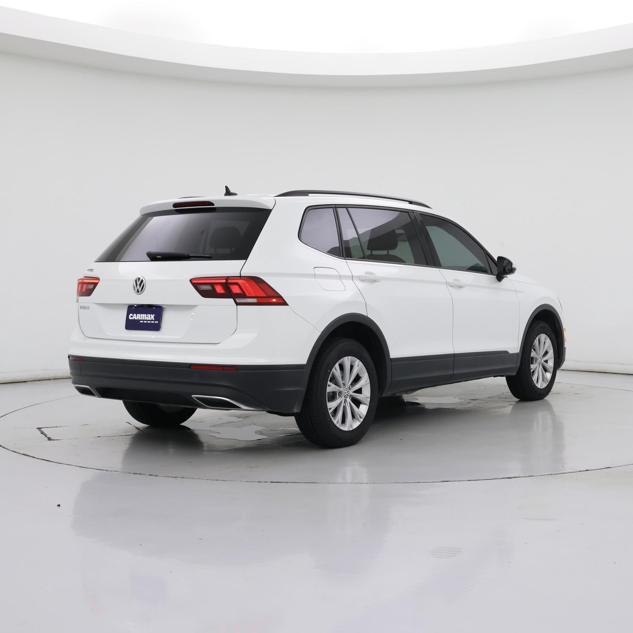 Thumbnail: 2020 Volkswagen Tiguan - 8