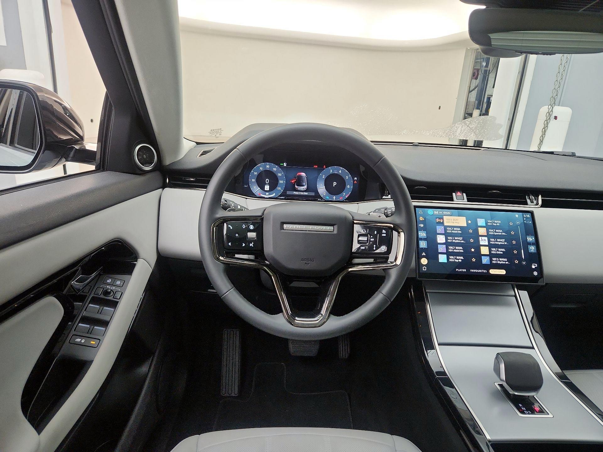 Thumbnail: 2025 Land Rover Range Rover Evoque - 10