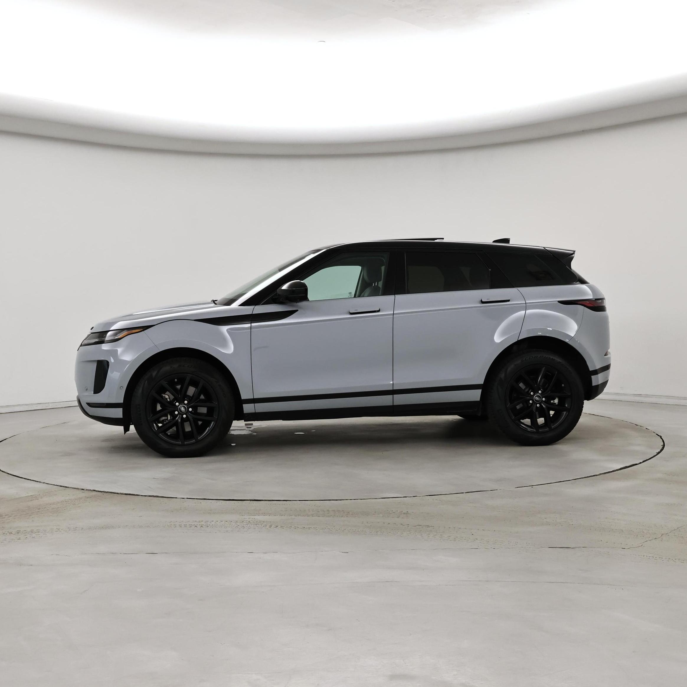 Thumbnail: 2025 Land Rover Range Rover Evoque - 3